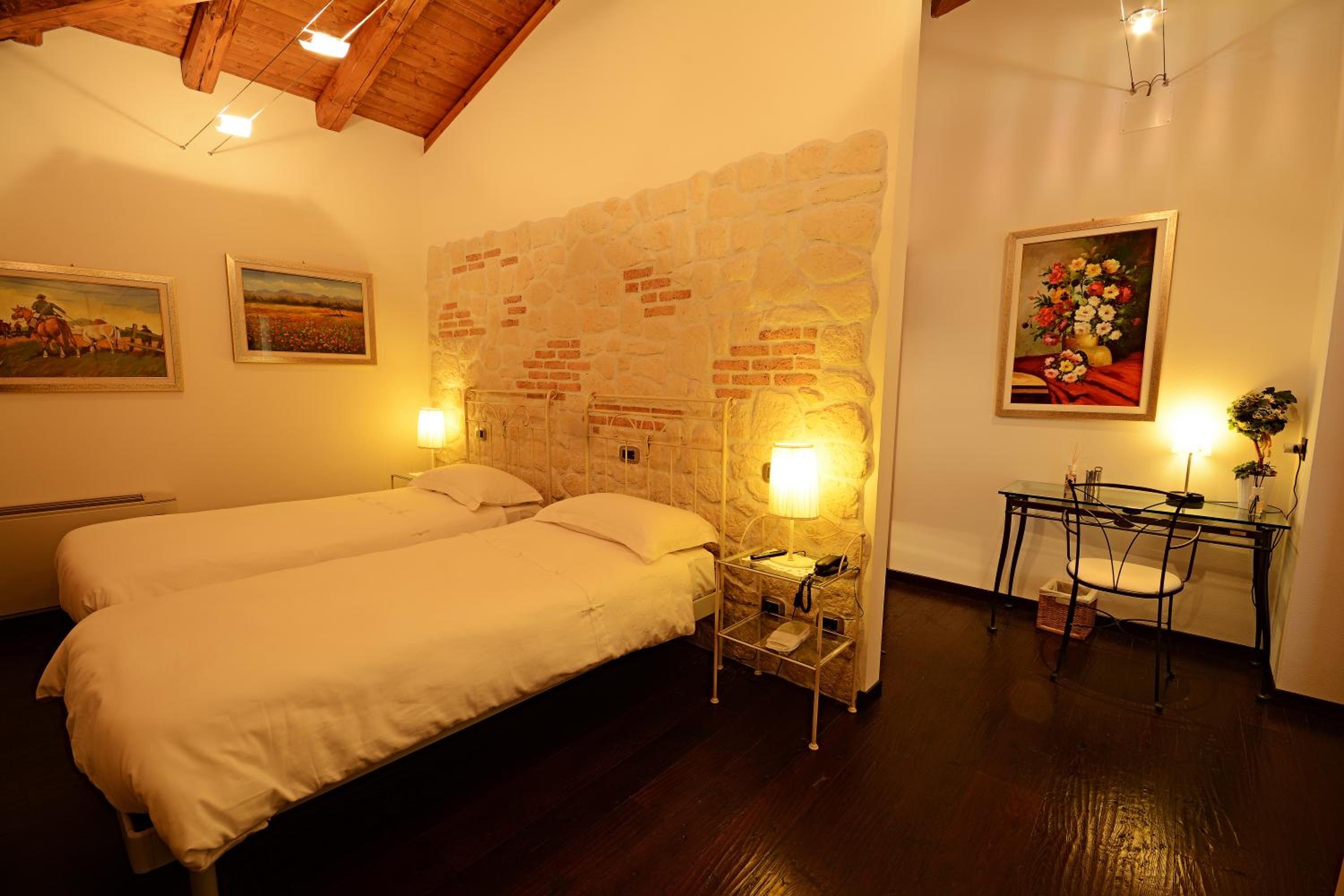Twin Room photo 2