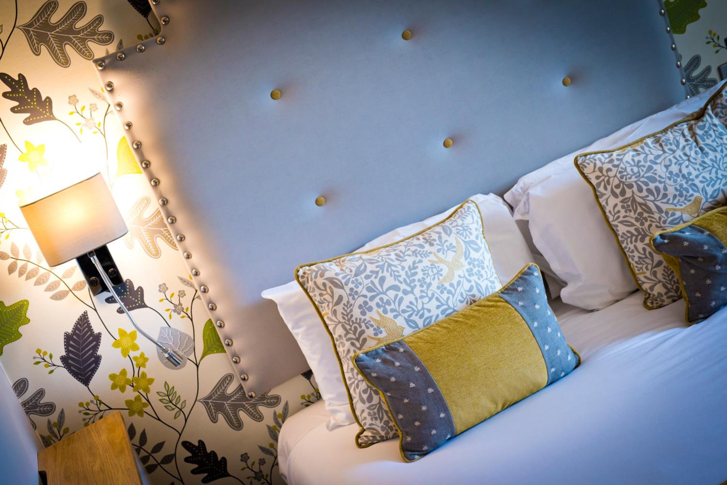 Deluxe Double Room with Two Double Beds - Photo 9