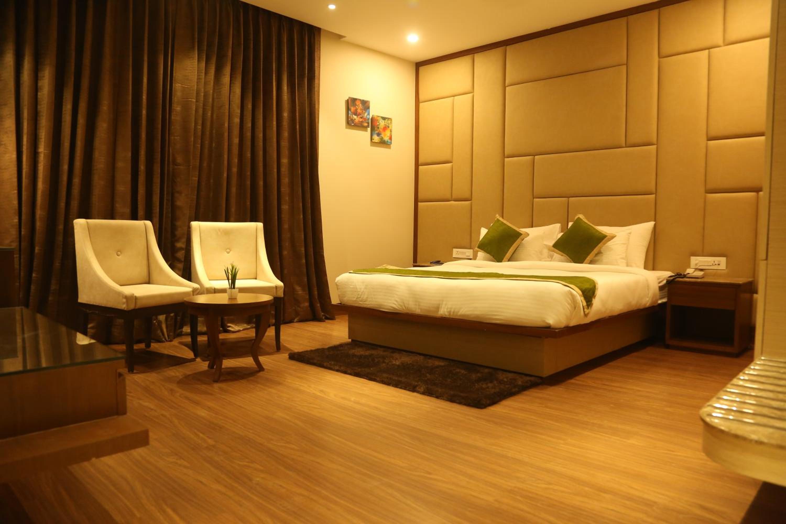 Standard King Room with 20% discount on food