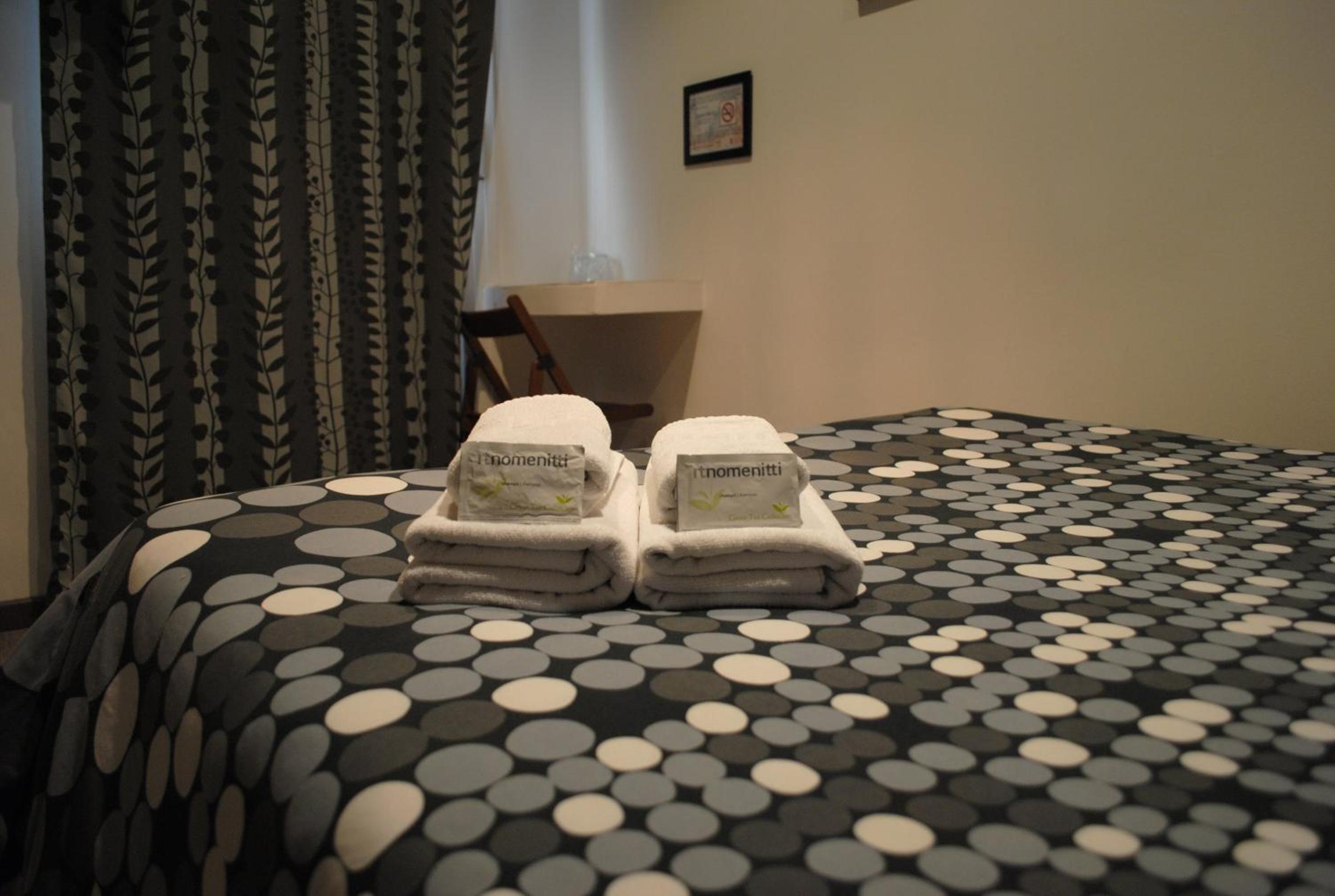Small Double Room photo 2