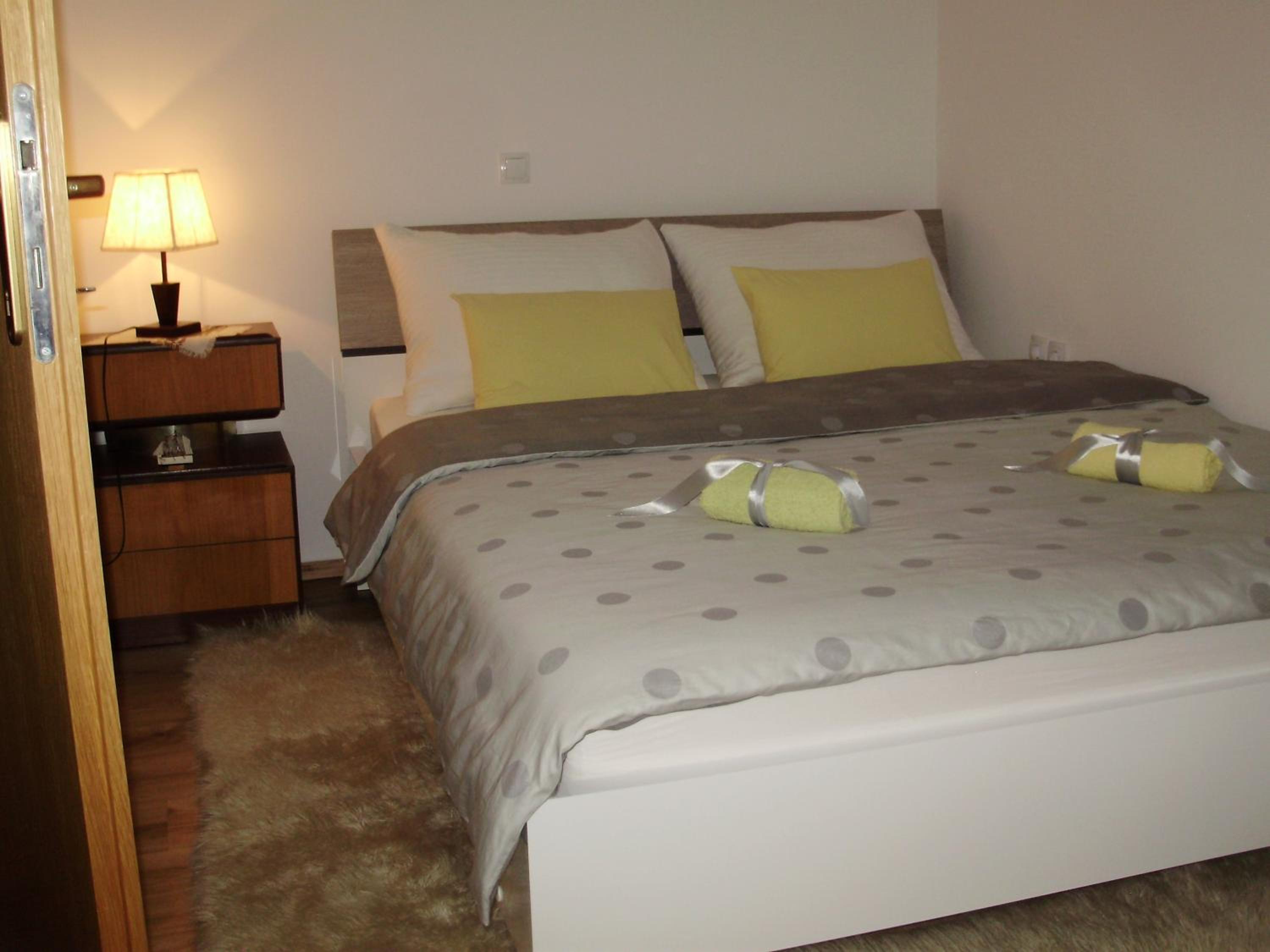 One-Bedroom Apartment - Photo 14