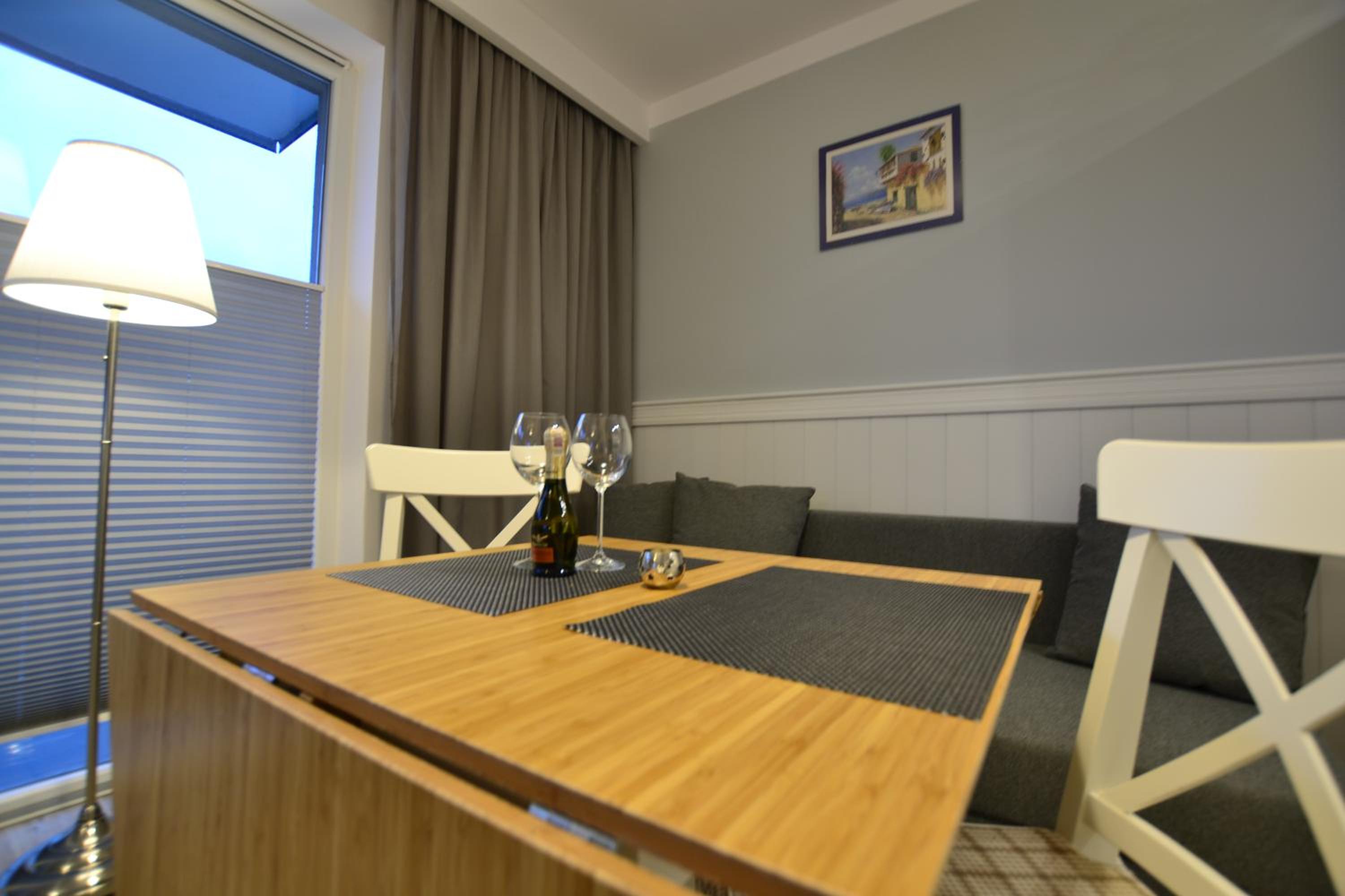 Apartment with Balcony - Photo 26