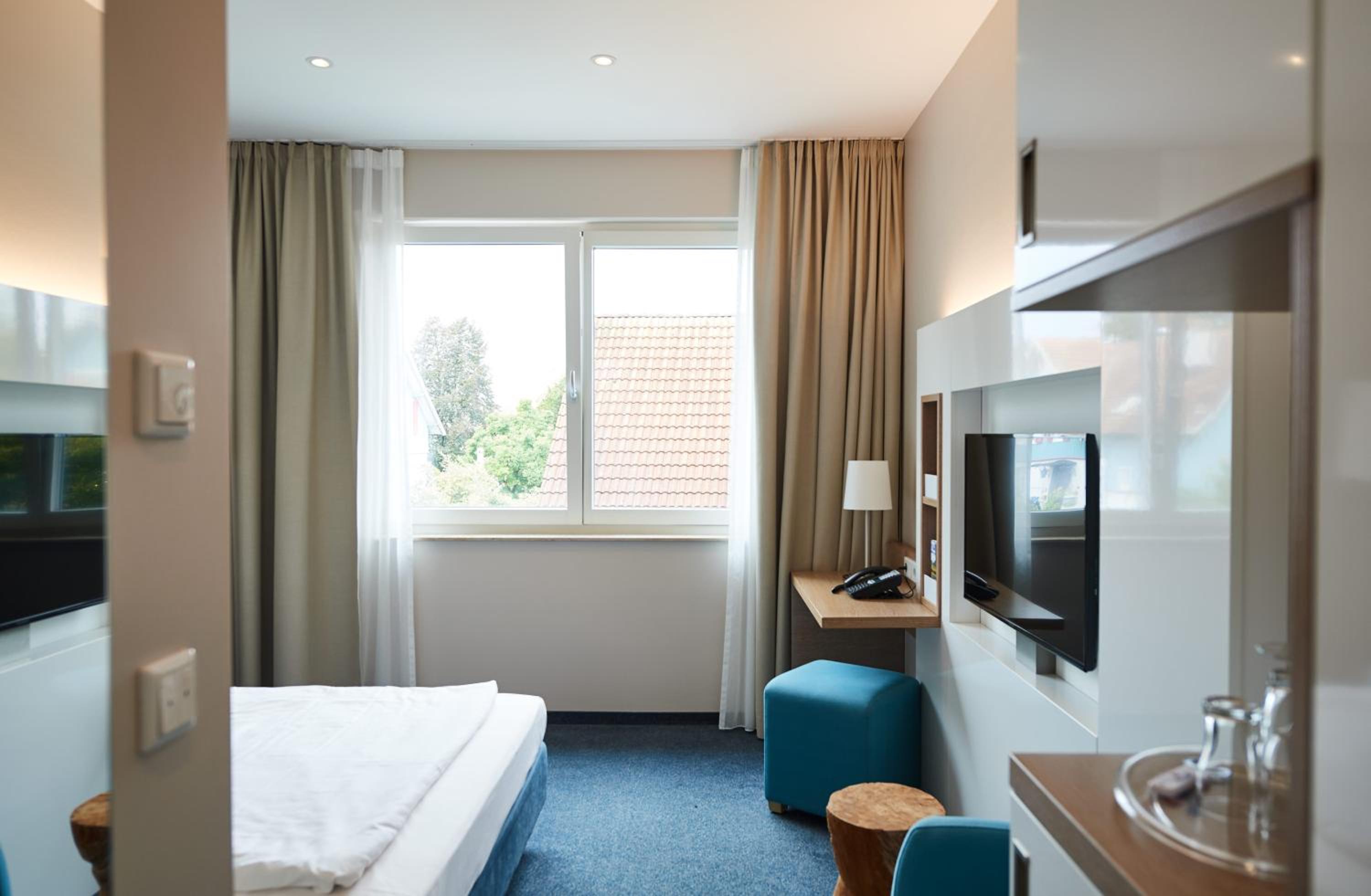 Single Room photo 2