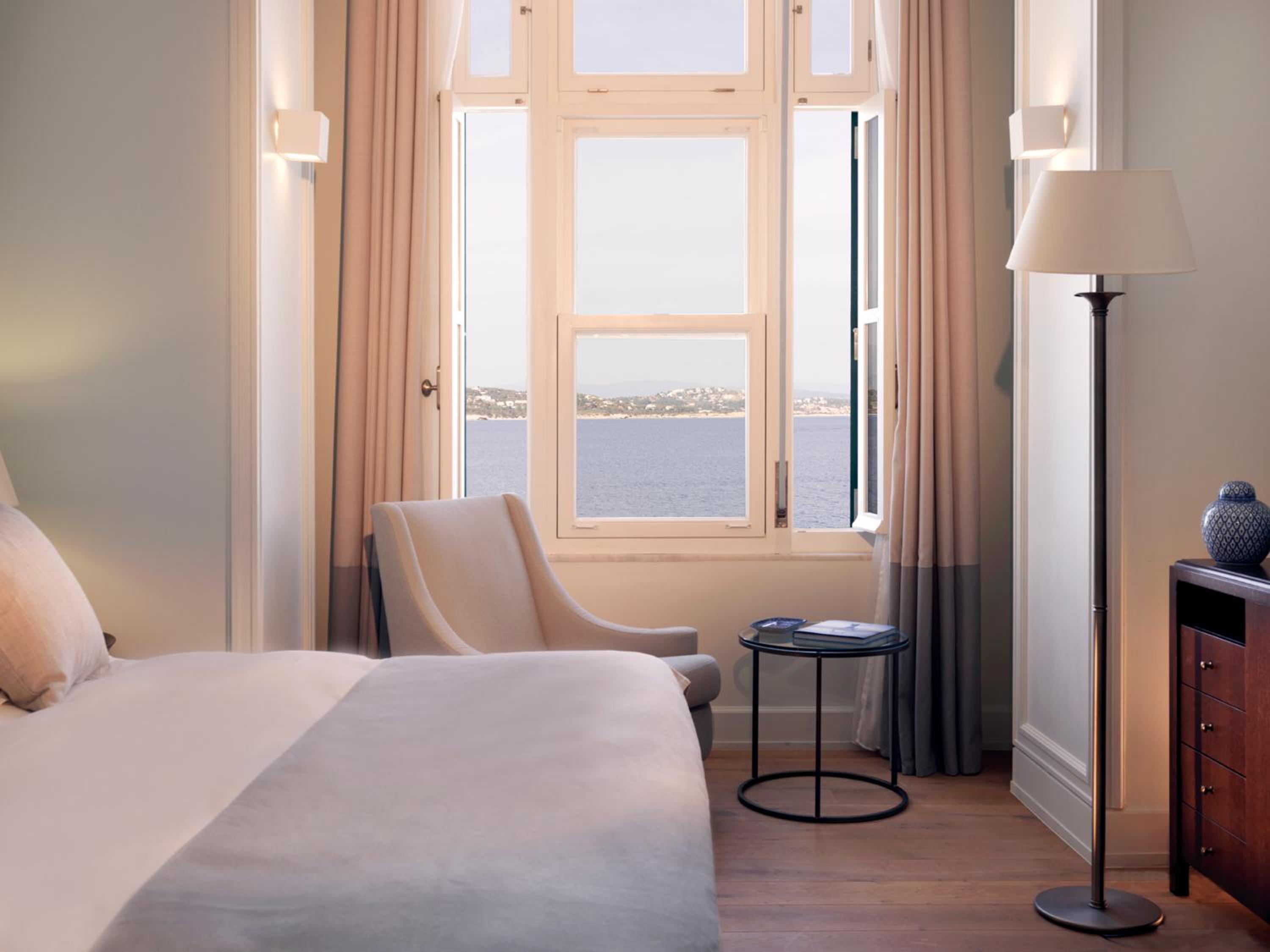 Deluxe Double Room with Sea View - Photo 3