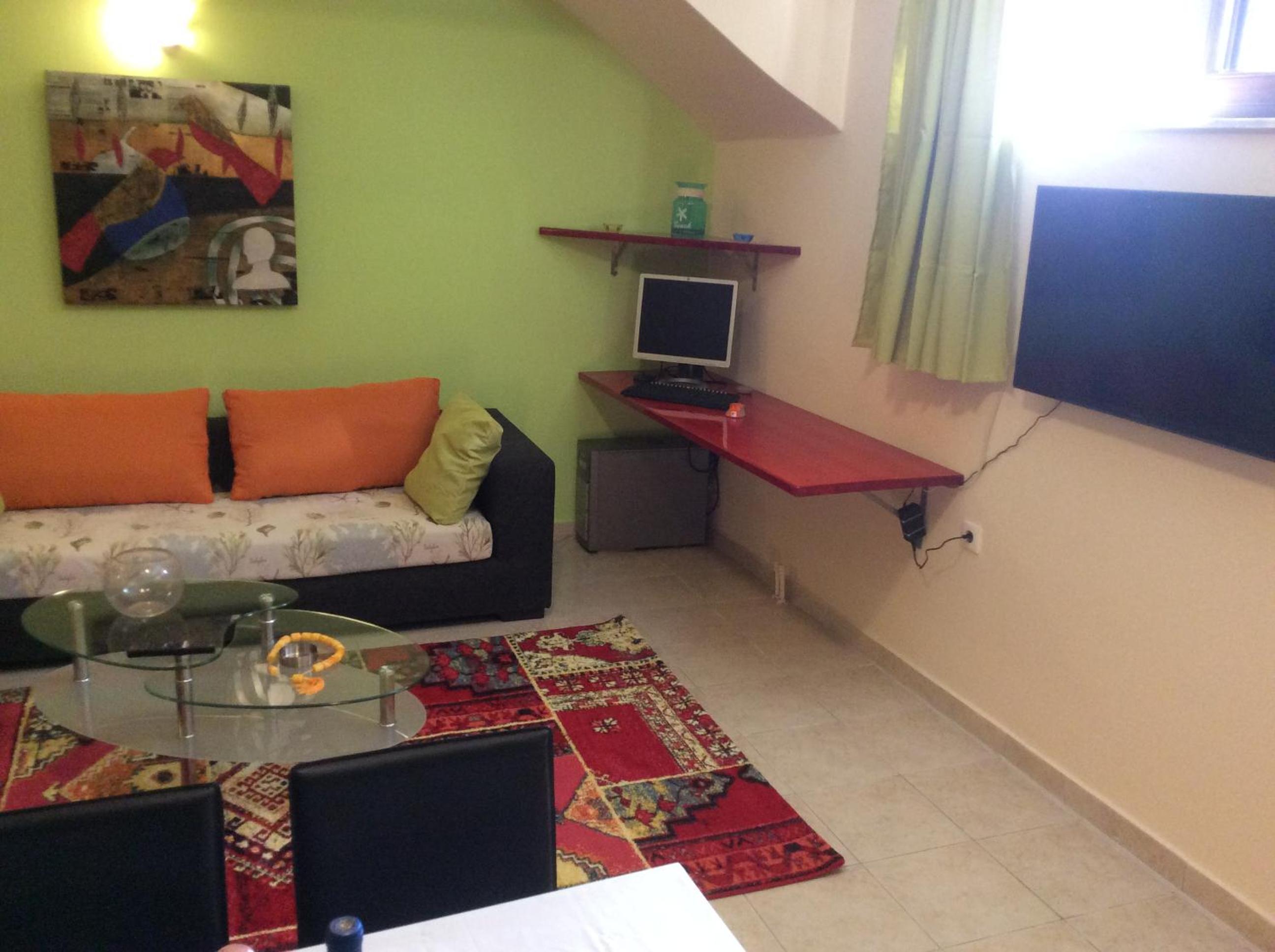 Apartment photo 1
