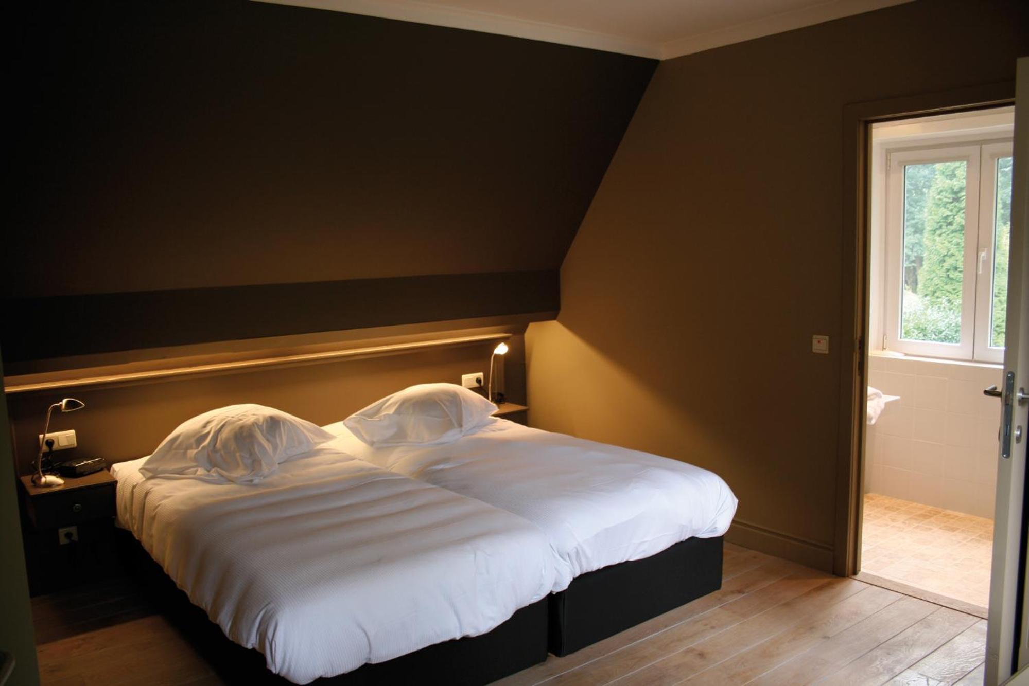 Standard Double or Twin Room photo 3