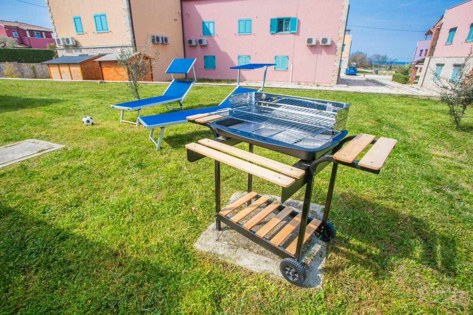 Apartment with Garden View photo 3