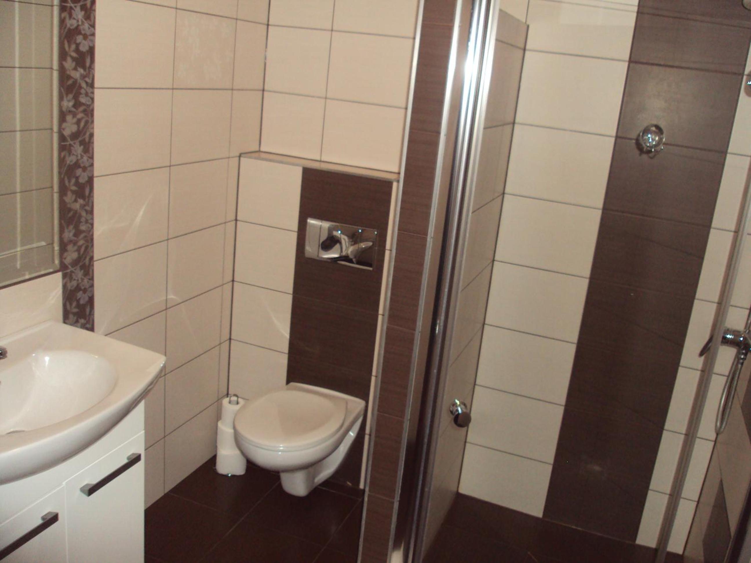 Double or Twin Room - Photo 11