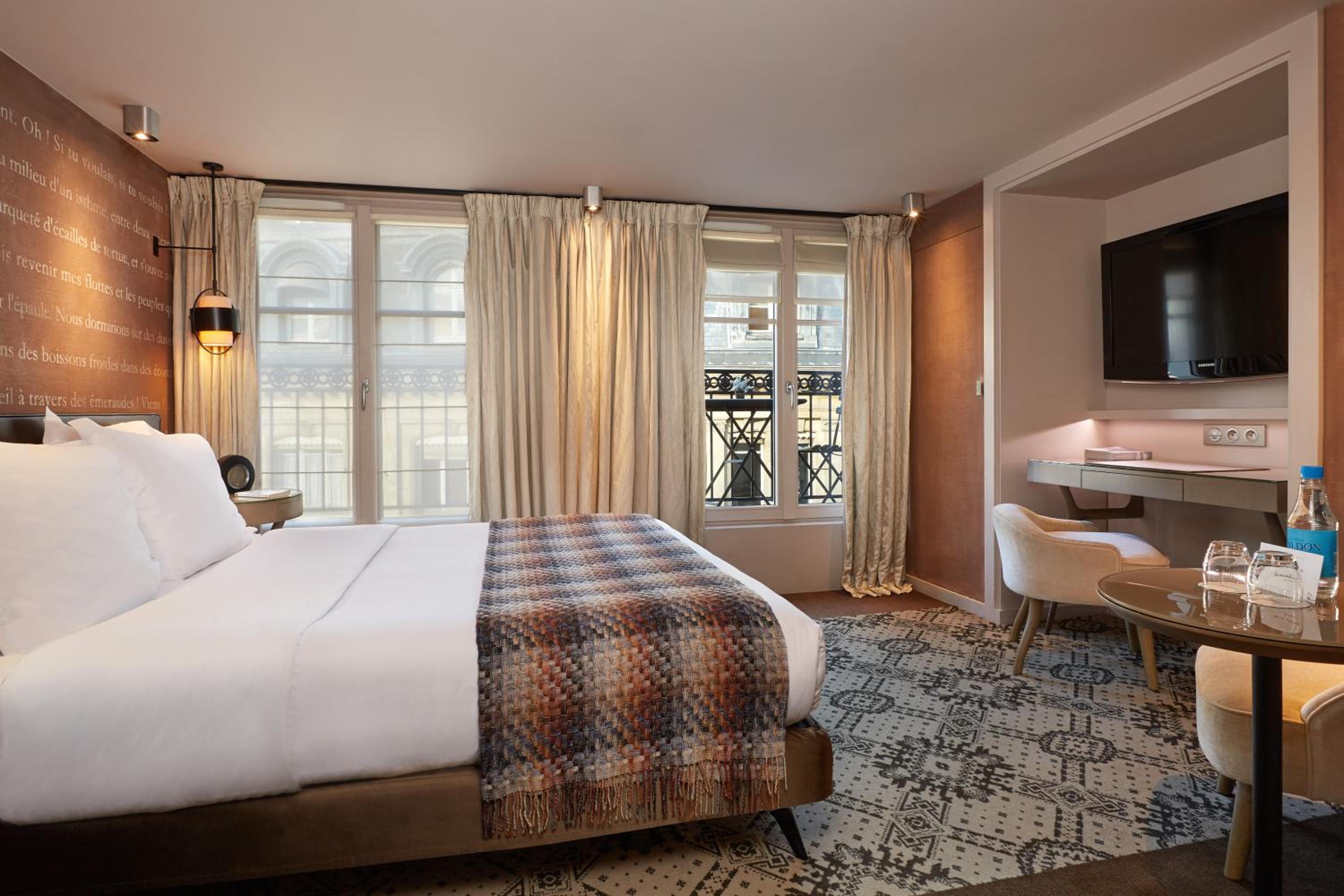 Deluxe Double or Twin Room photo 2