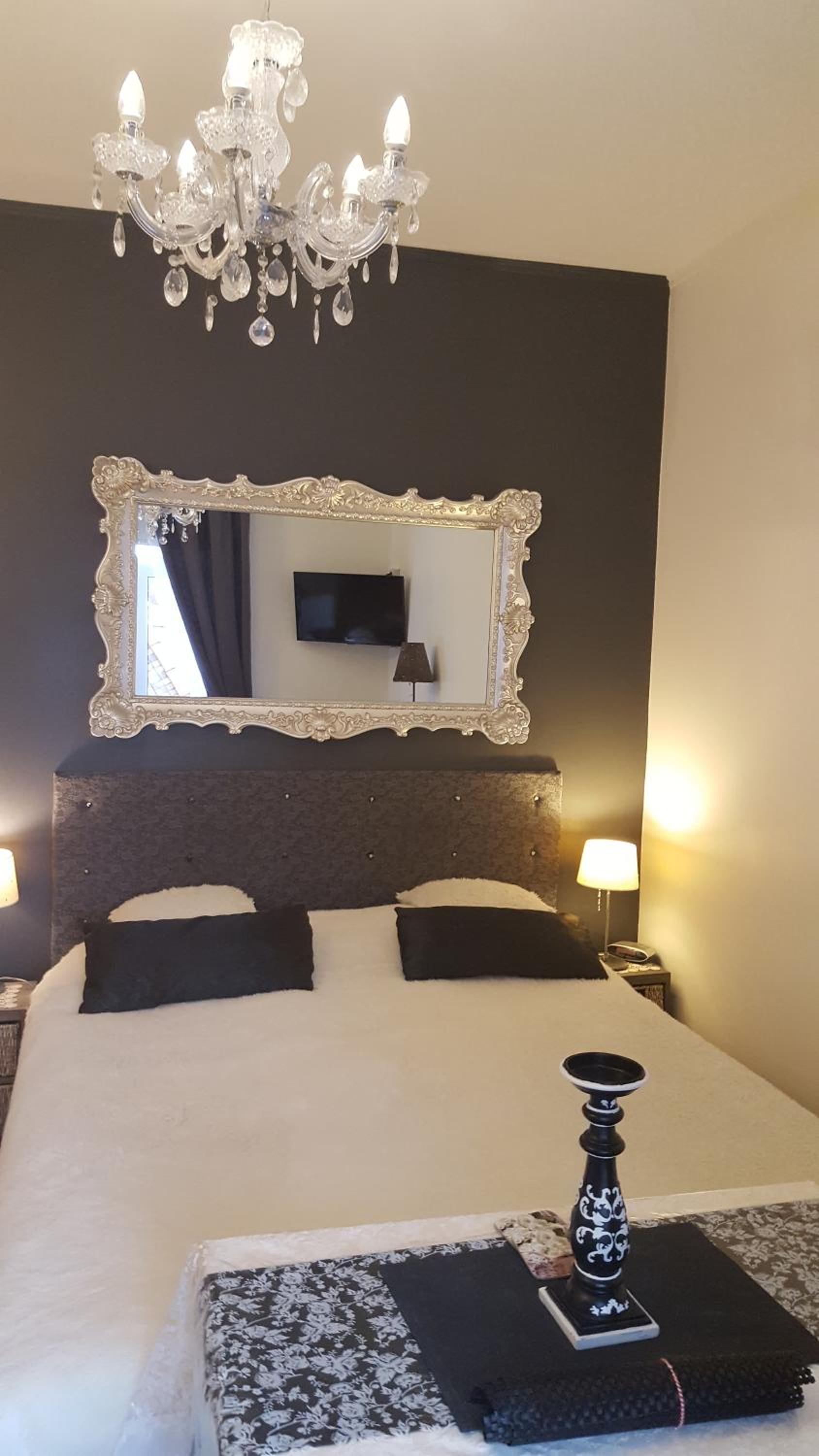 Double Room - Photo 20