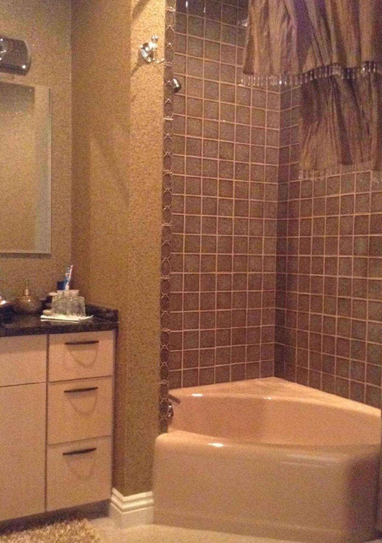 Deluxe Suite photo 2