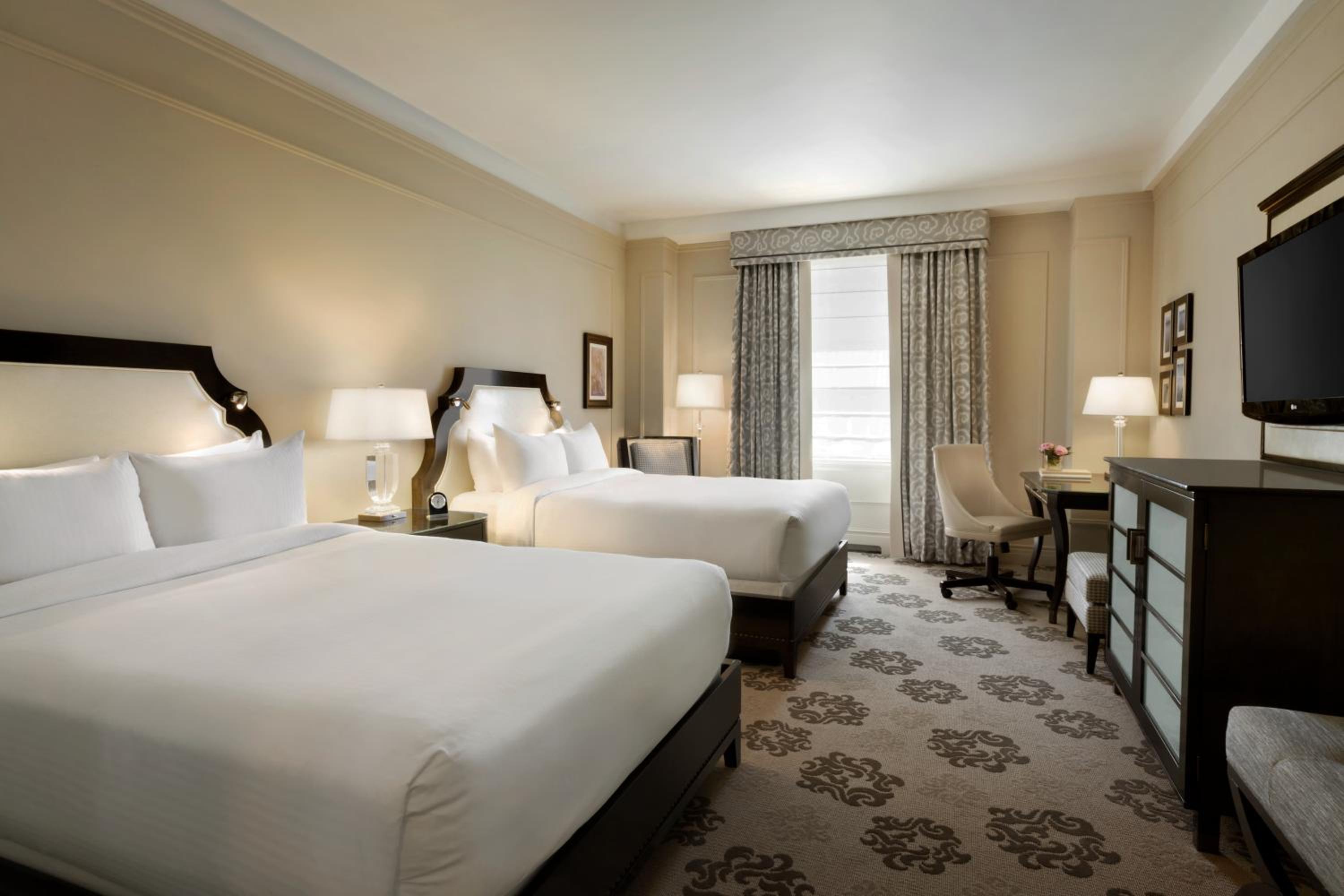 Fairmont Gallery Queen with Two Queen Beds