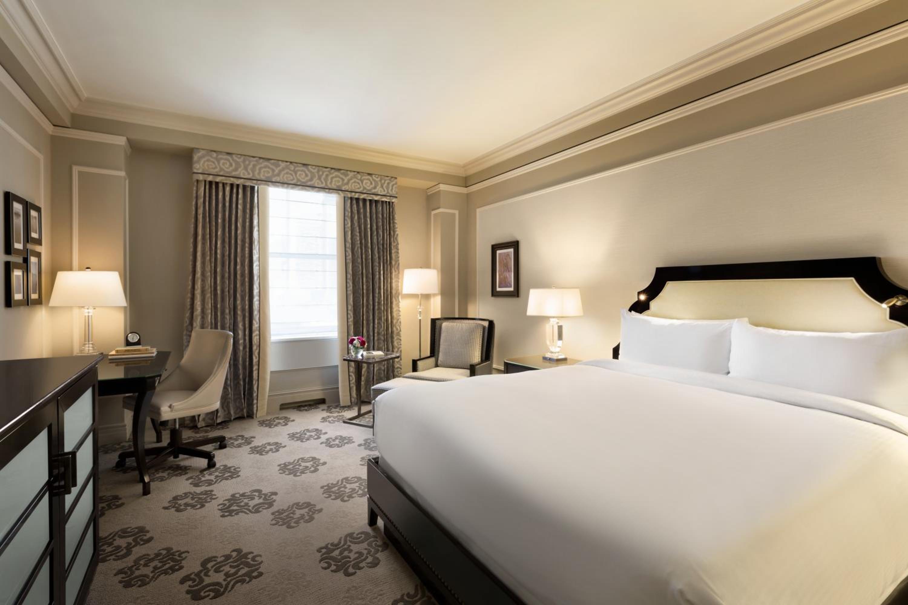 Fairmont Room with King Bed