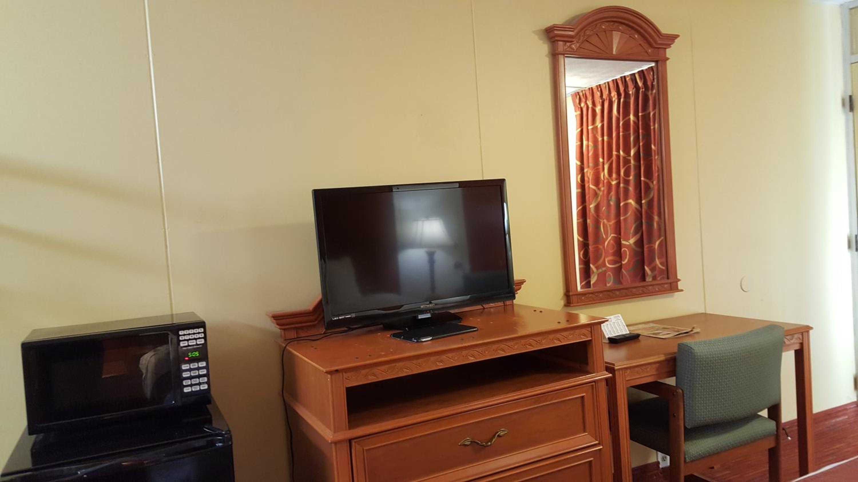 King Room - Non-Smoking photo 1