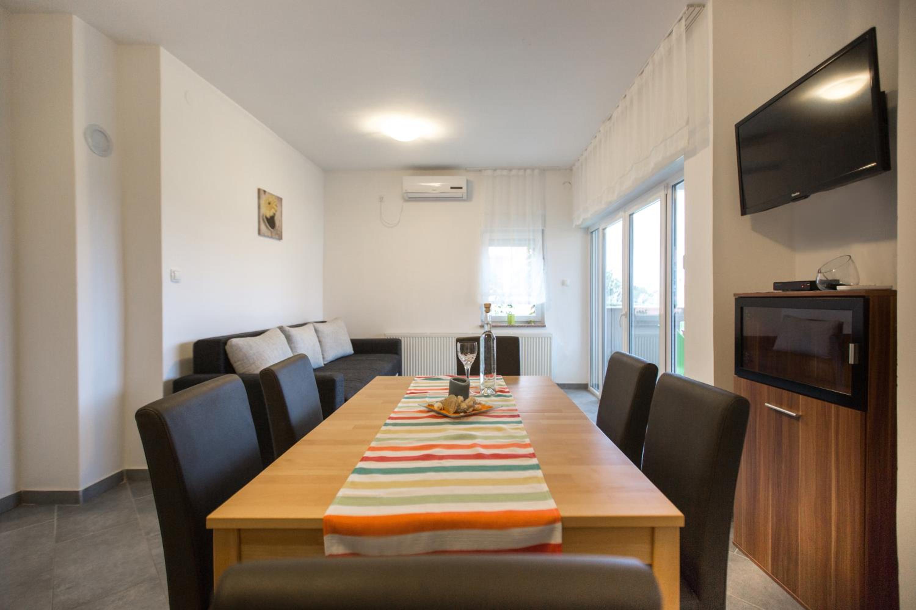 Apartment photo 3
