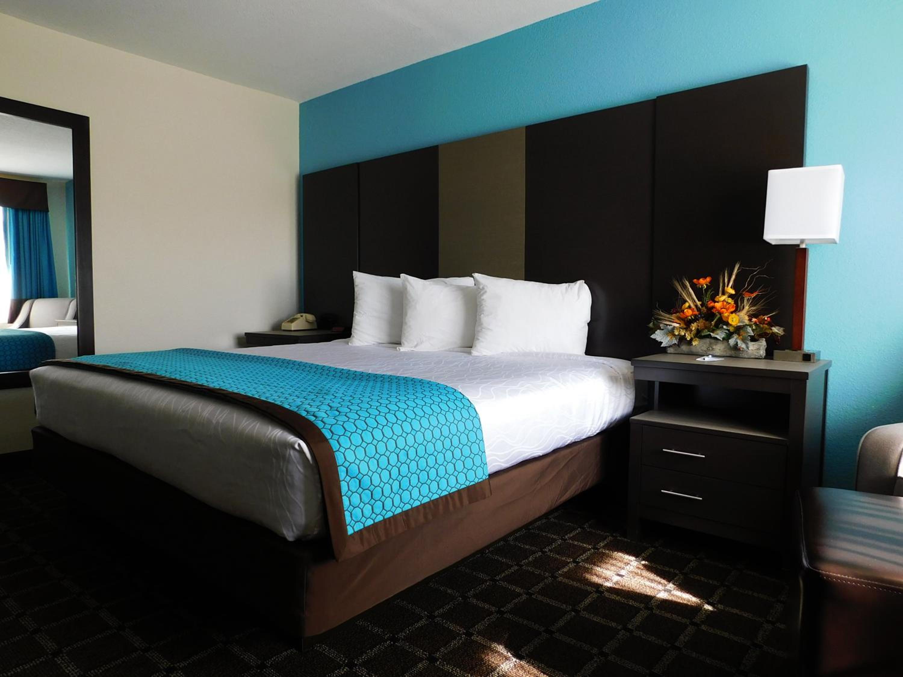 King Room - Disability Access - Non-Smoking - Photo 2
