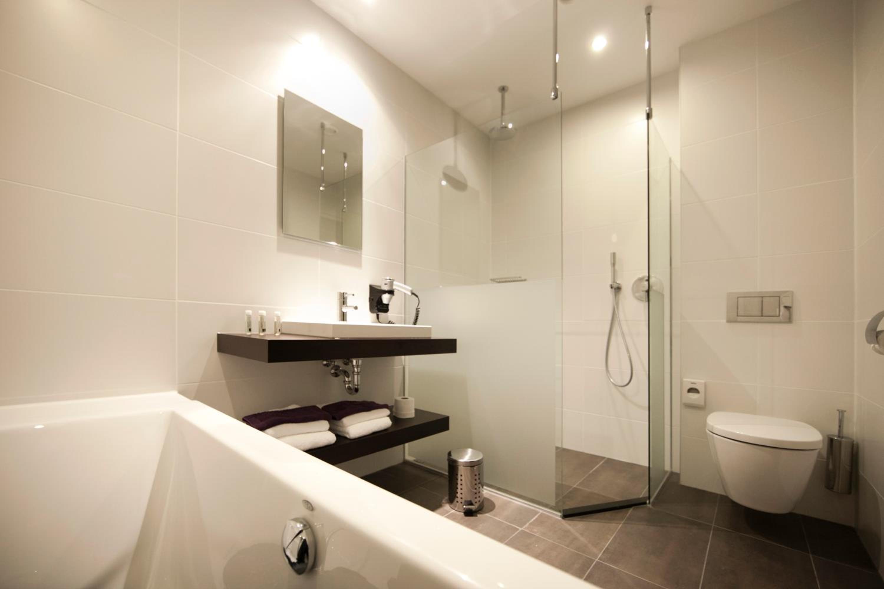 Deluxe Double or Twin Room with Lake View photo 2