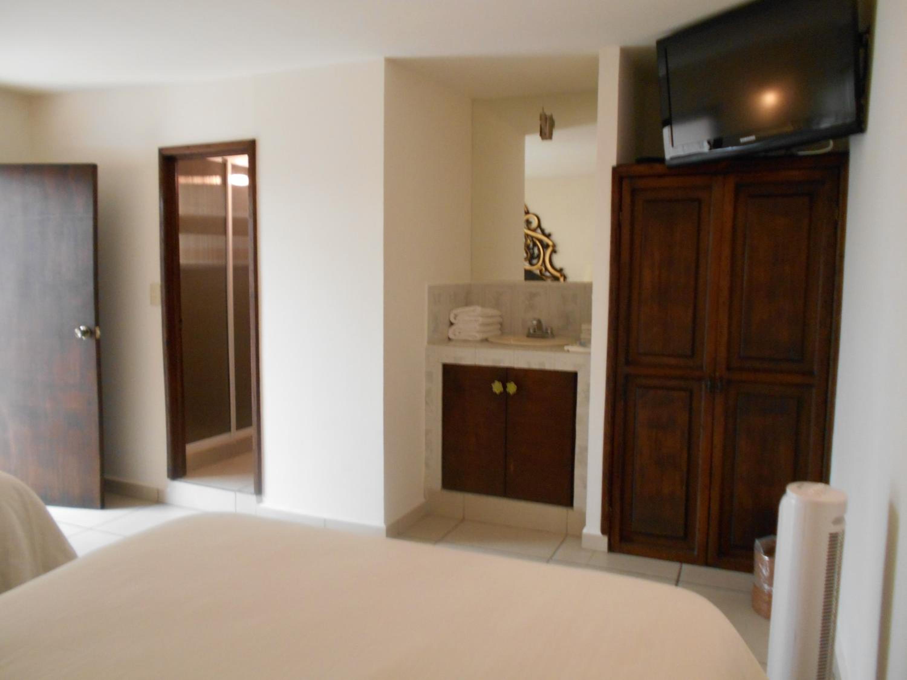 Double Room with Two Double Beds - Photo 1