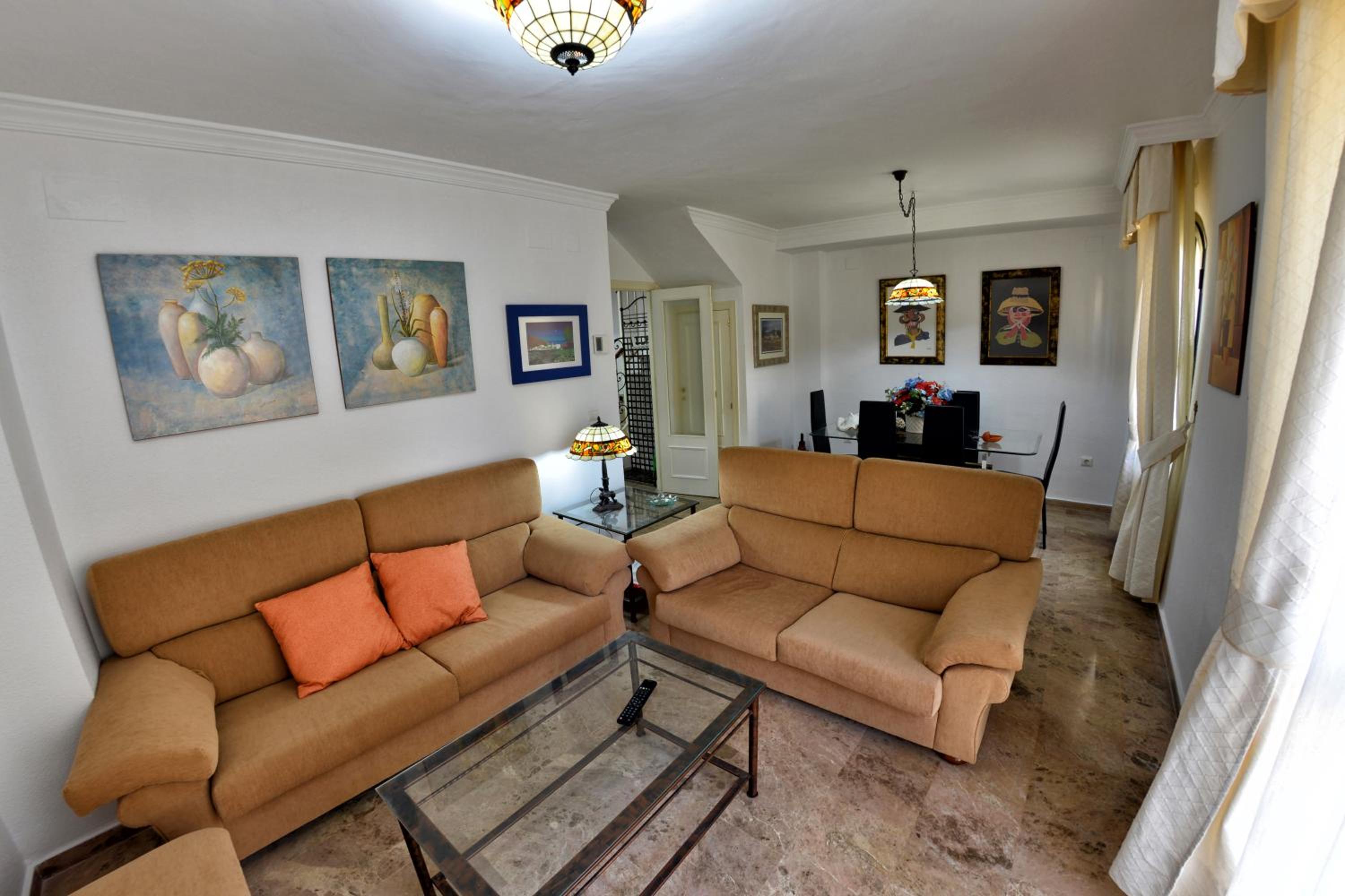 Casa de cuatro habitaciones