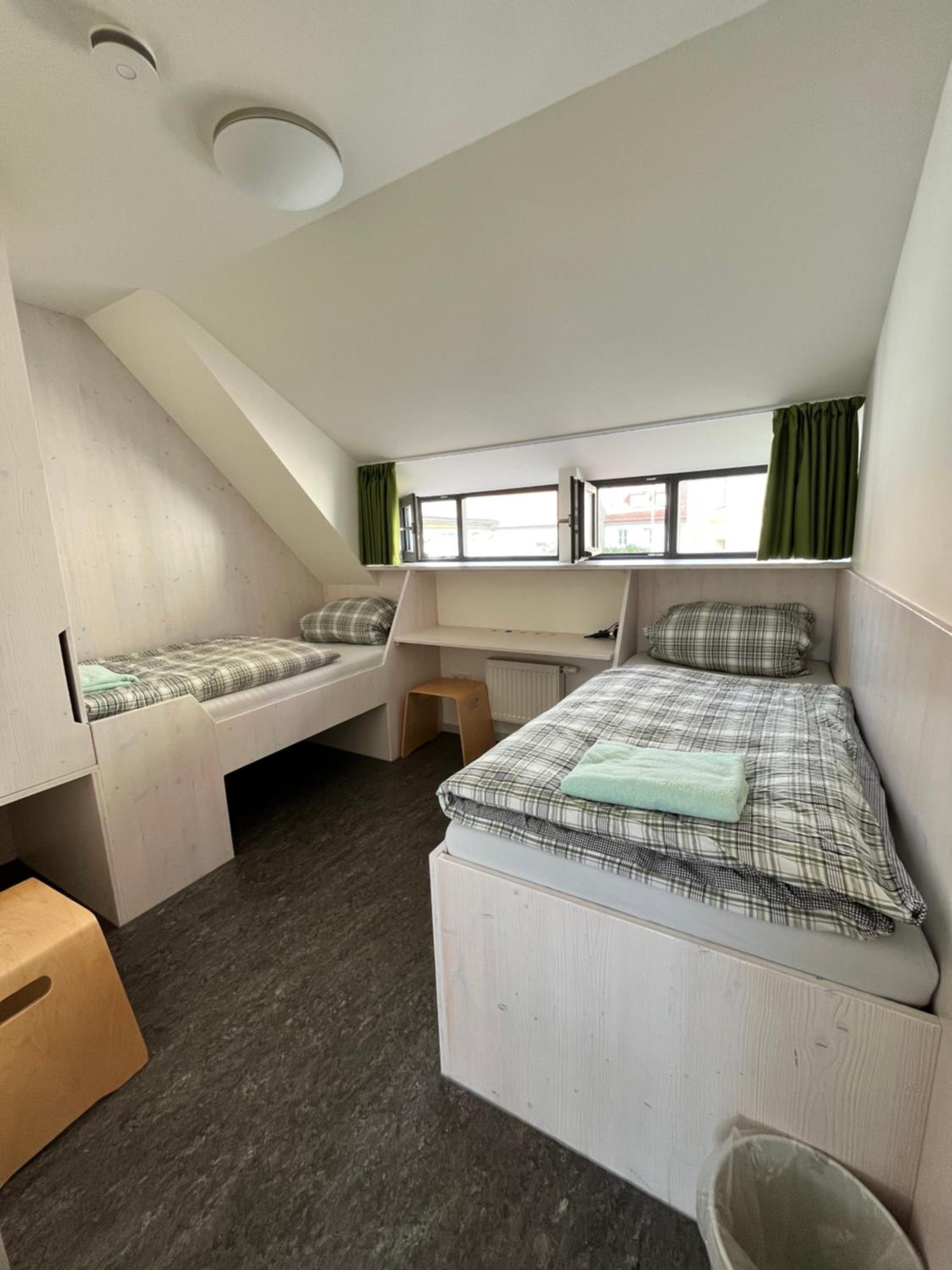 Standard Twin Room with Shared Bathroom photo 1