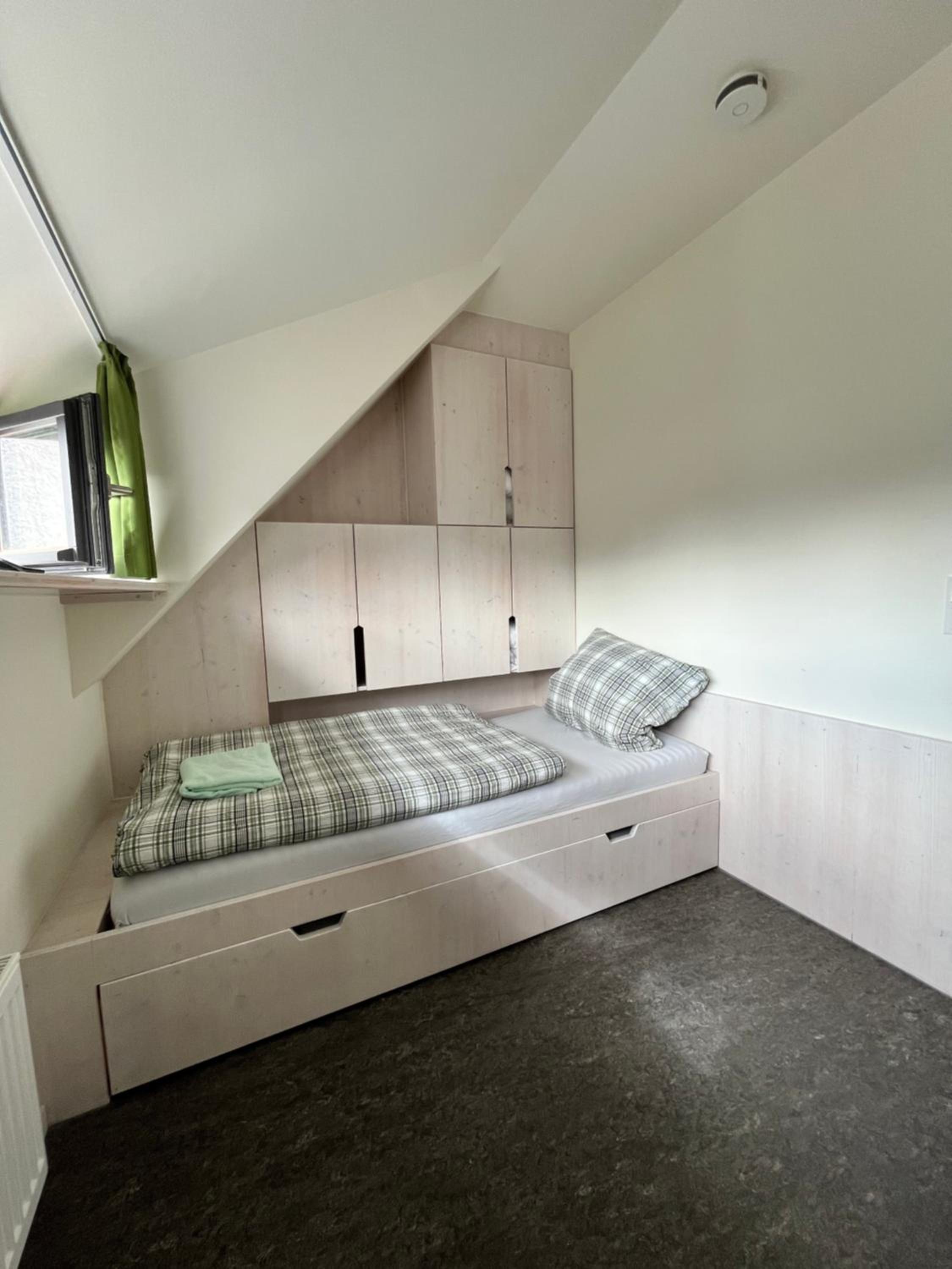Standard Twin Room with Shared Bathroom photo 1