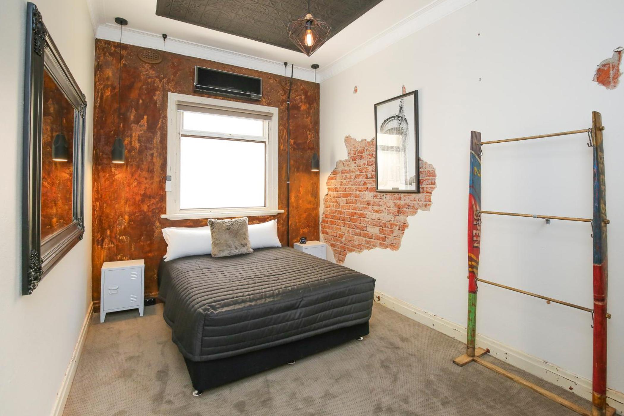 Chamber 2 photo 1