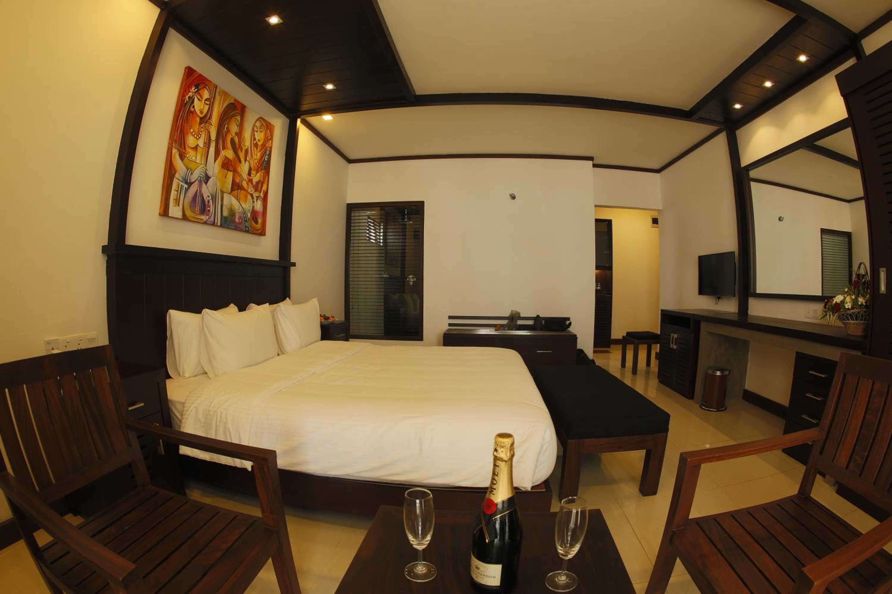 Deluxe Double Room with Balcony and Sea View