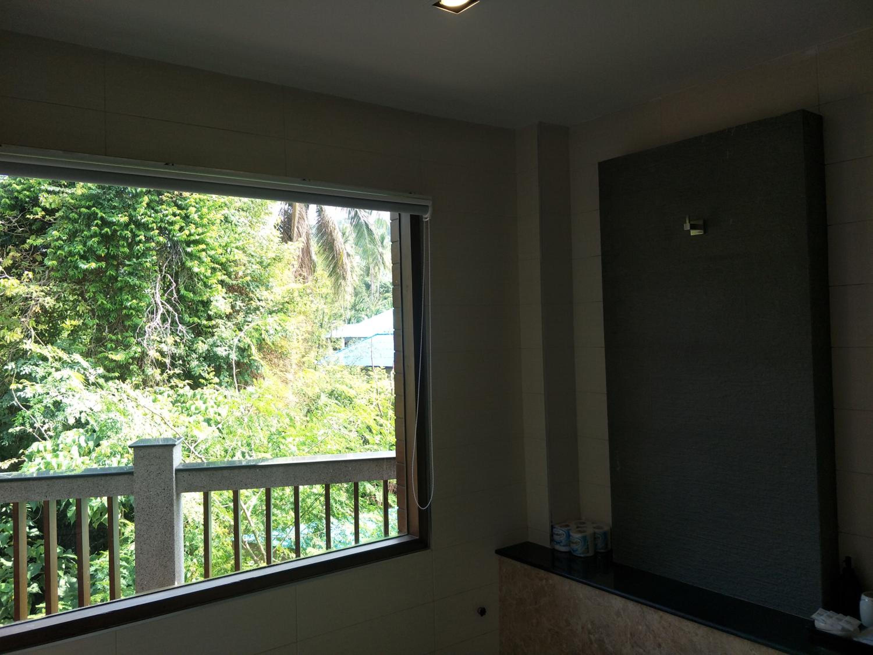 Deluxe Family Suite - Photo 4