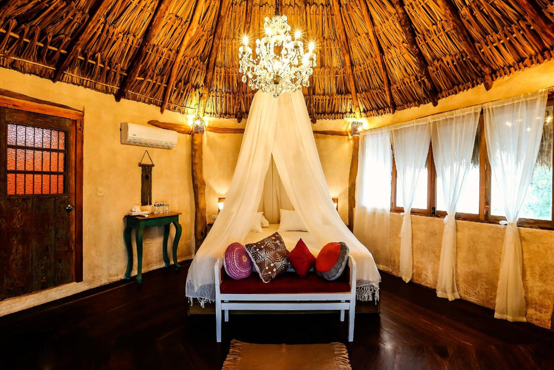 Luxury King with Private Lounge