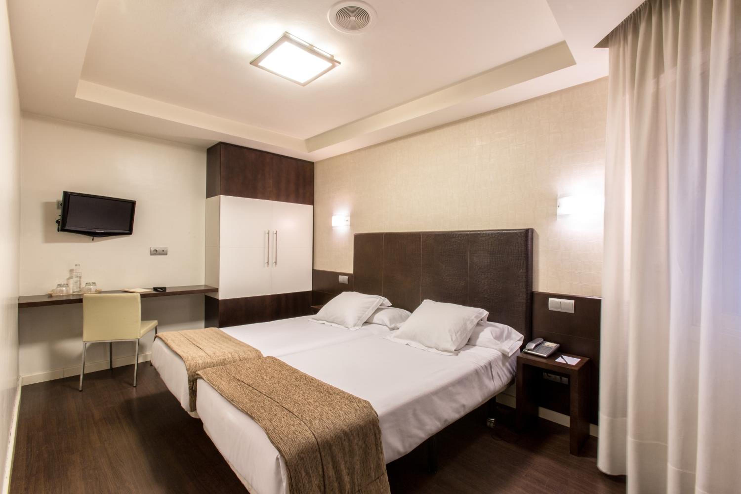 Economy Double or Twin Room - Photo 1