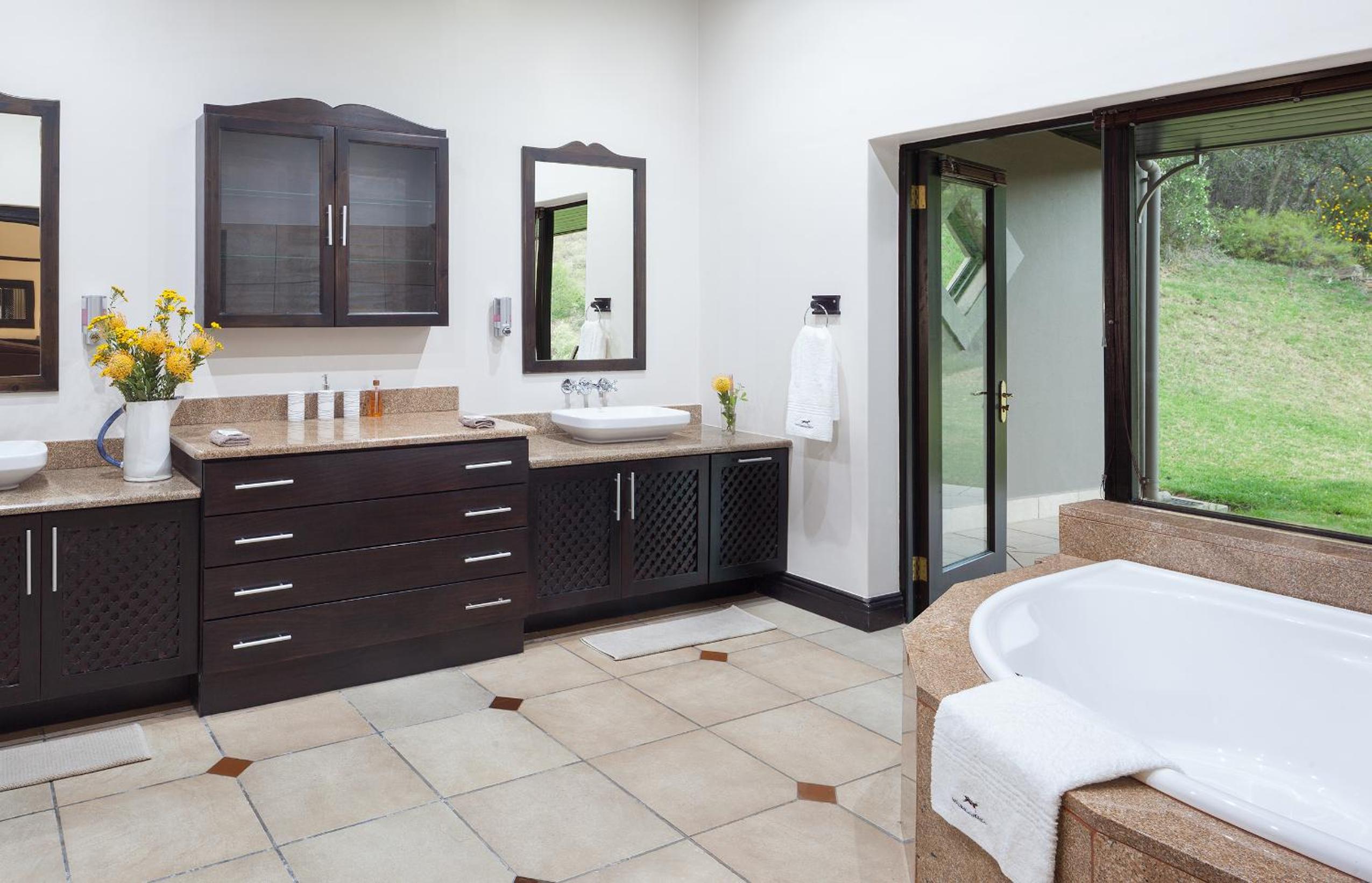 King Room with Mountain View - Photo 9