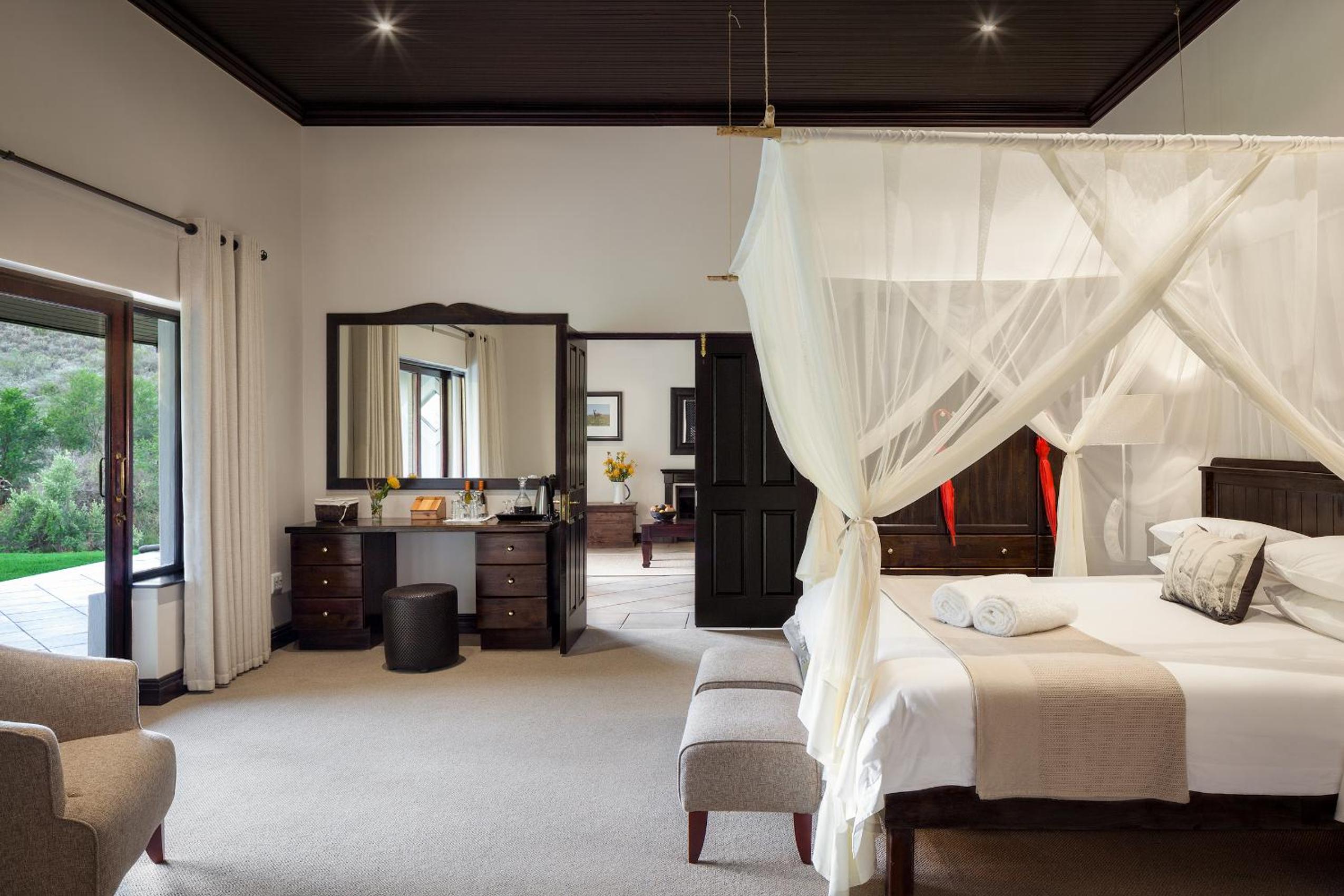 King Room with Mountain View - Photo 3