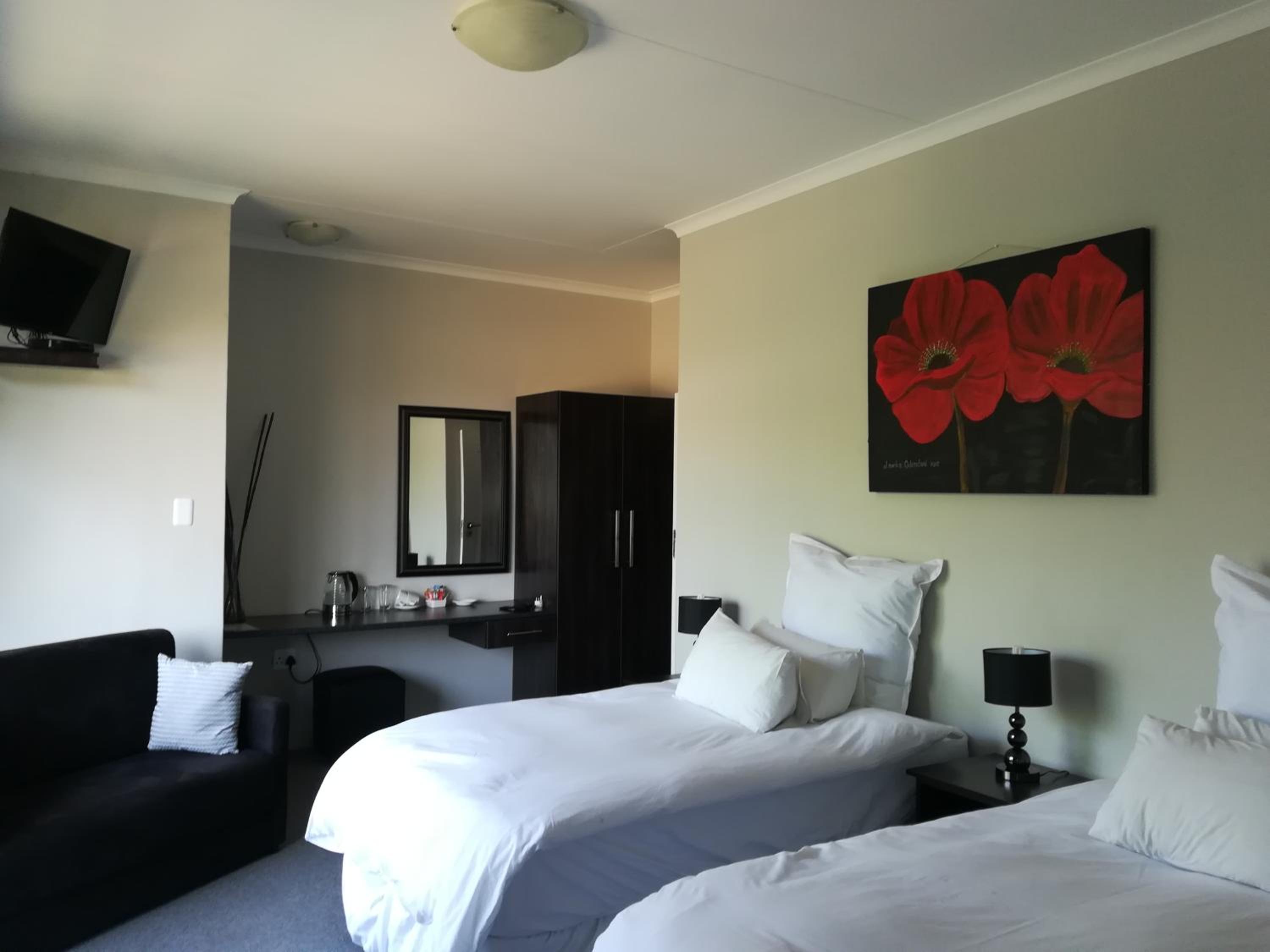 Budget Double or Twin Room photo 2