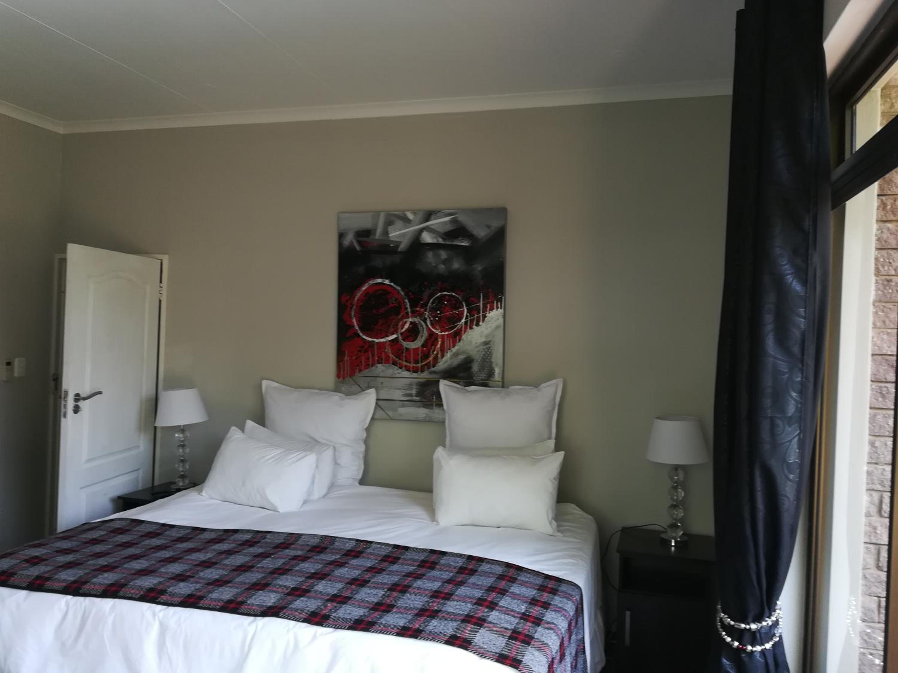 Standard Double Room photo 3