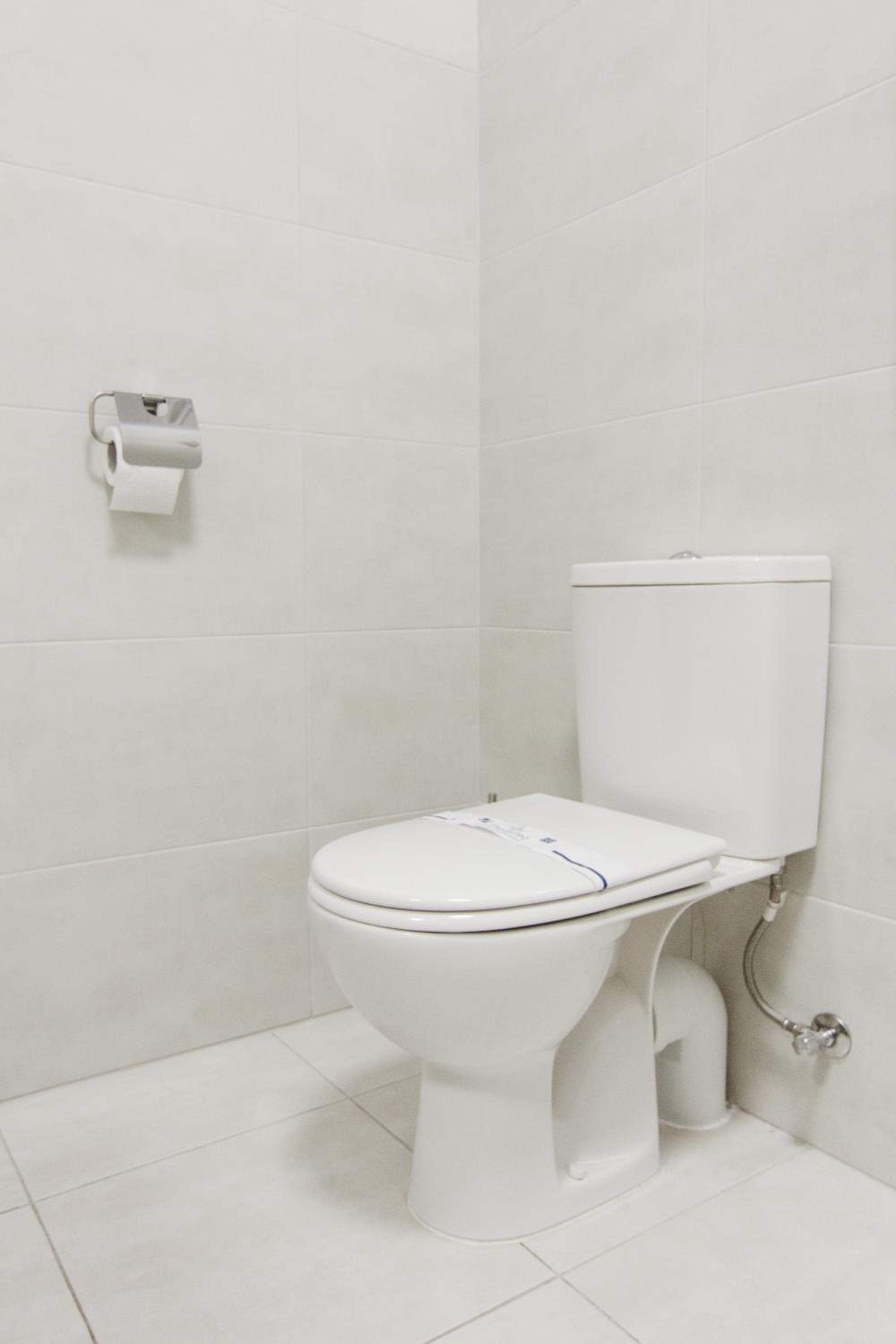 Budget Double Room - Basement photo 1