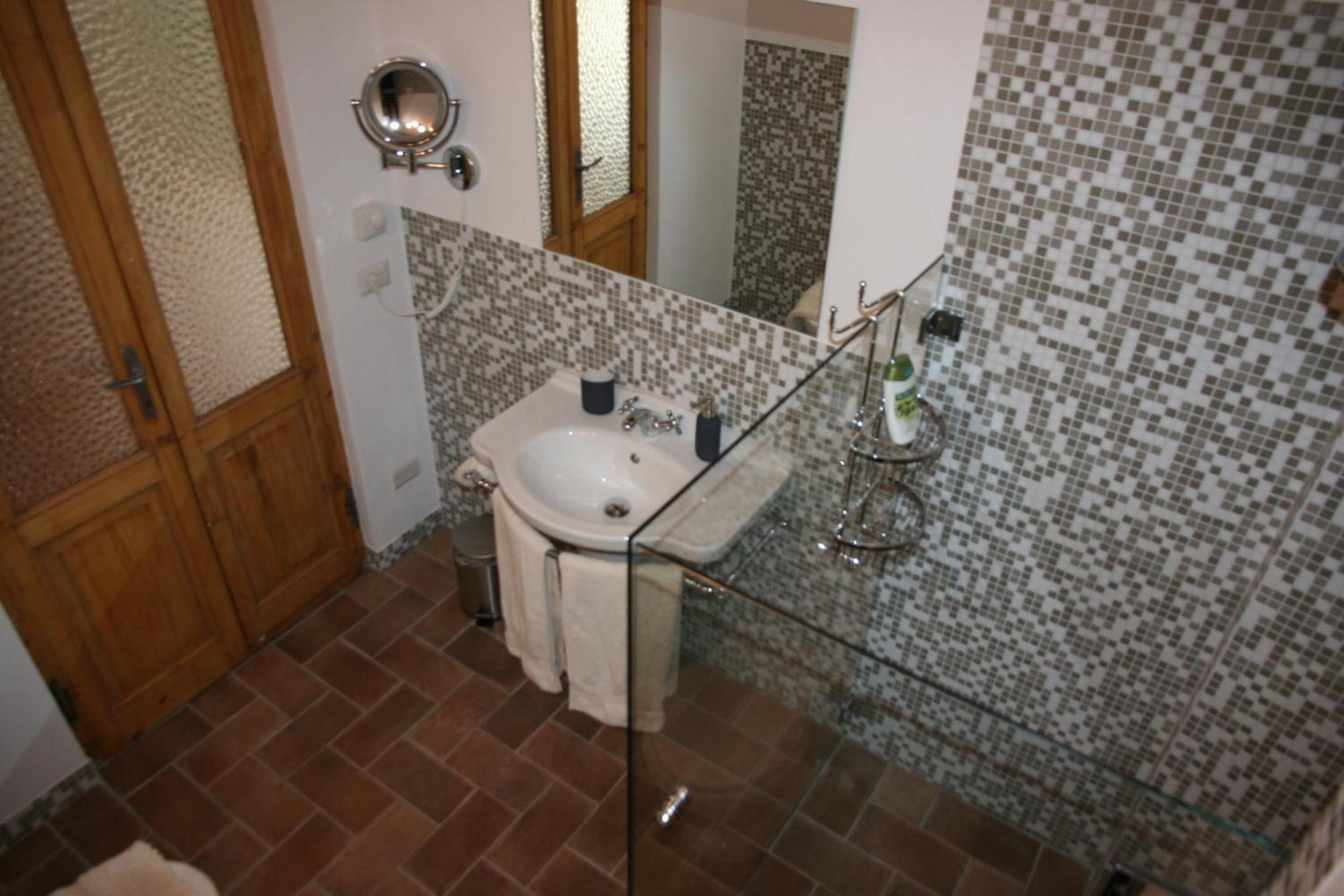 Deluxe Double Room - Photo 2