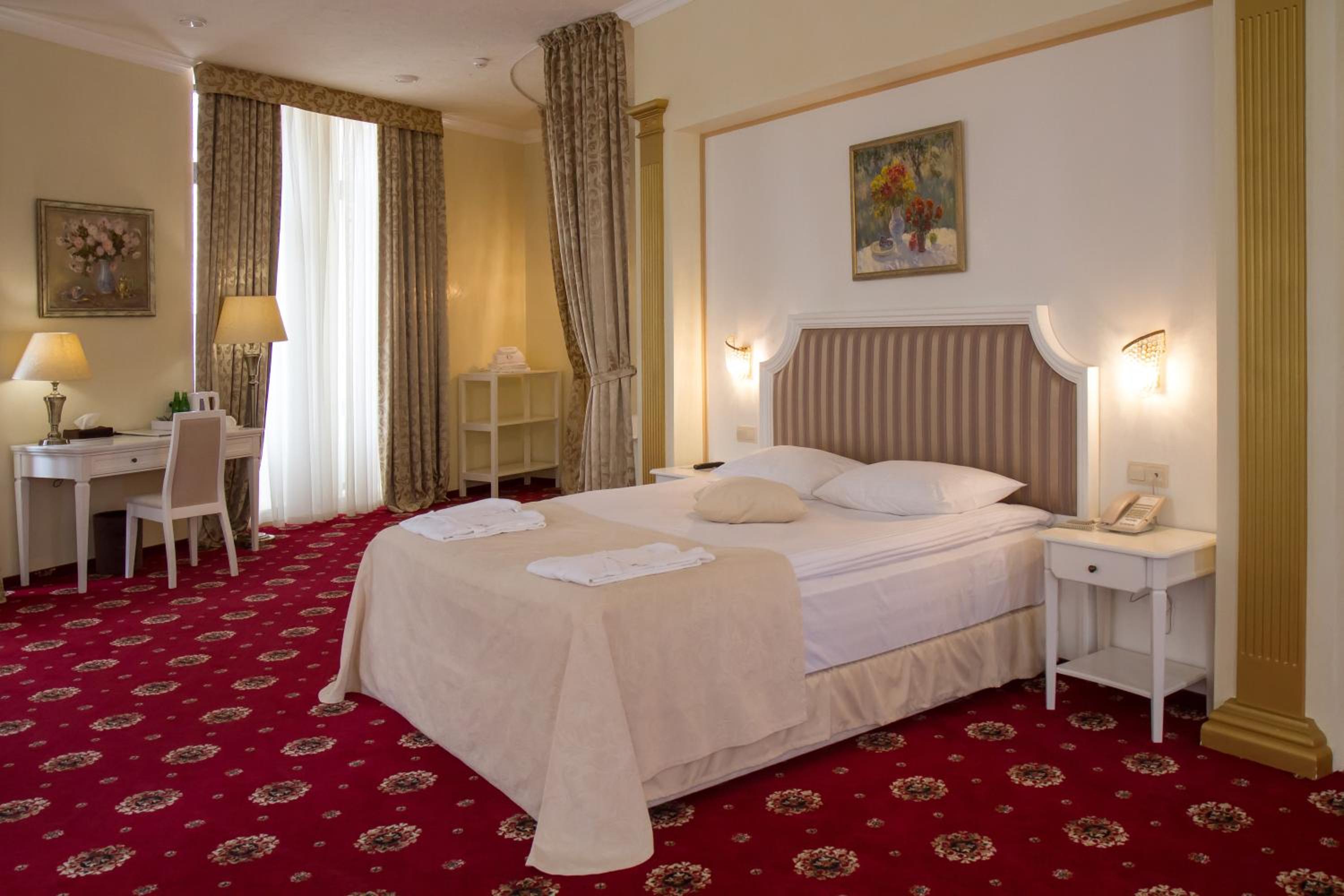Suite with Garden View photo 1