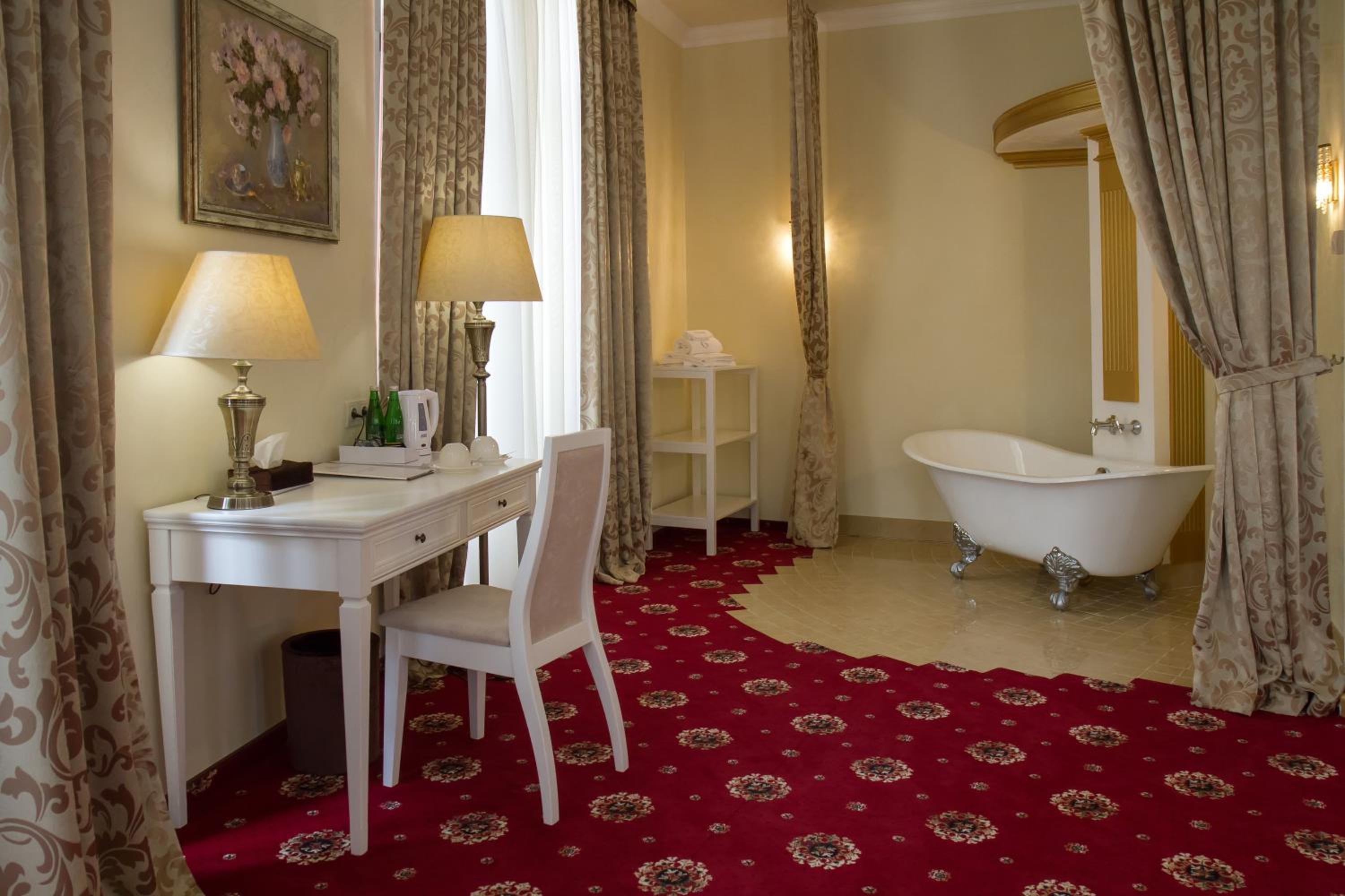 Suite with Garden View photo 2