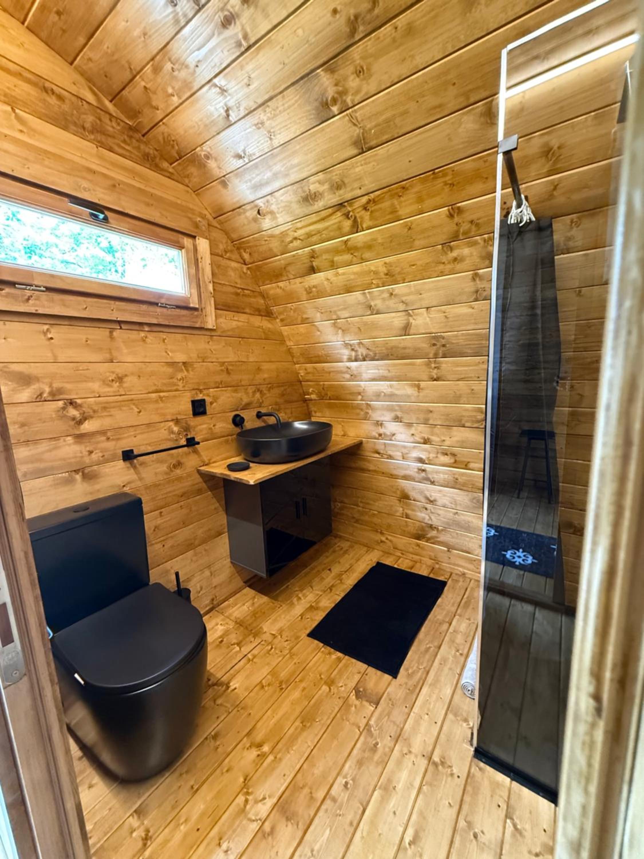 Suite with Lake View