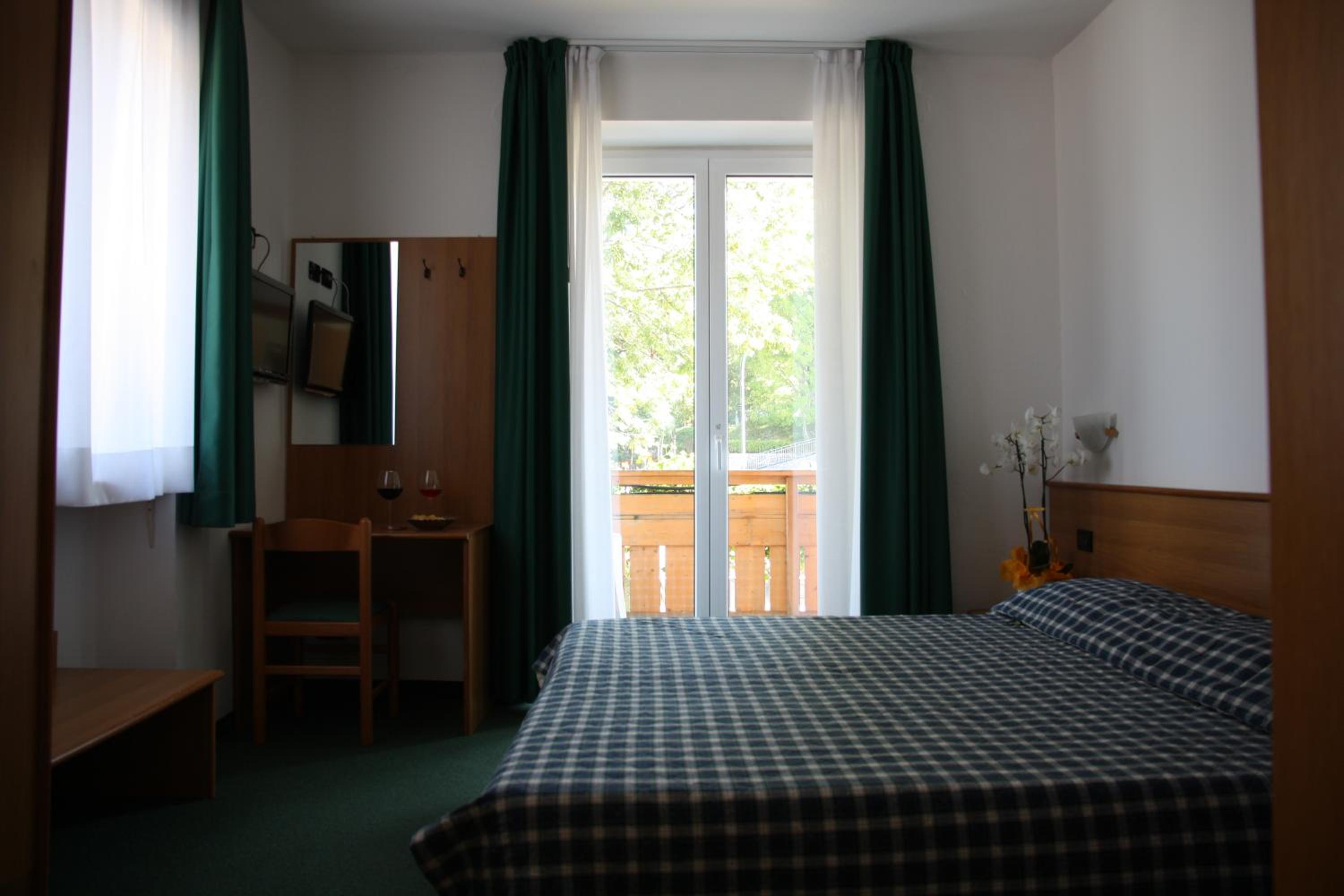 Double or Twin Room photo 1