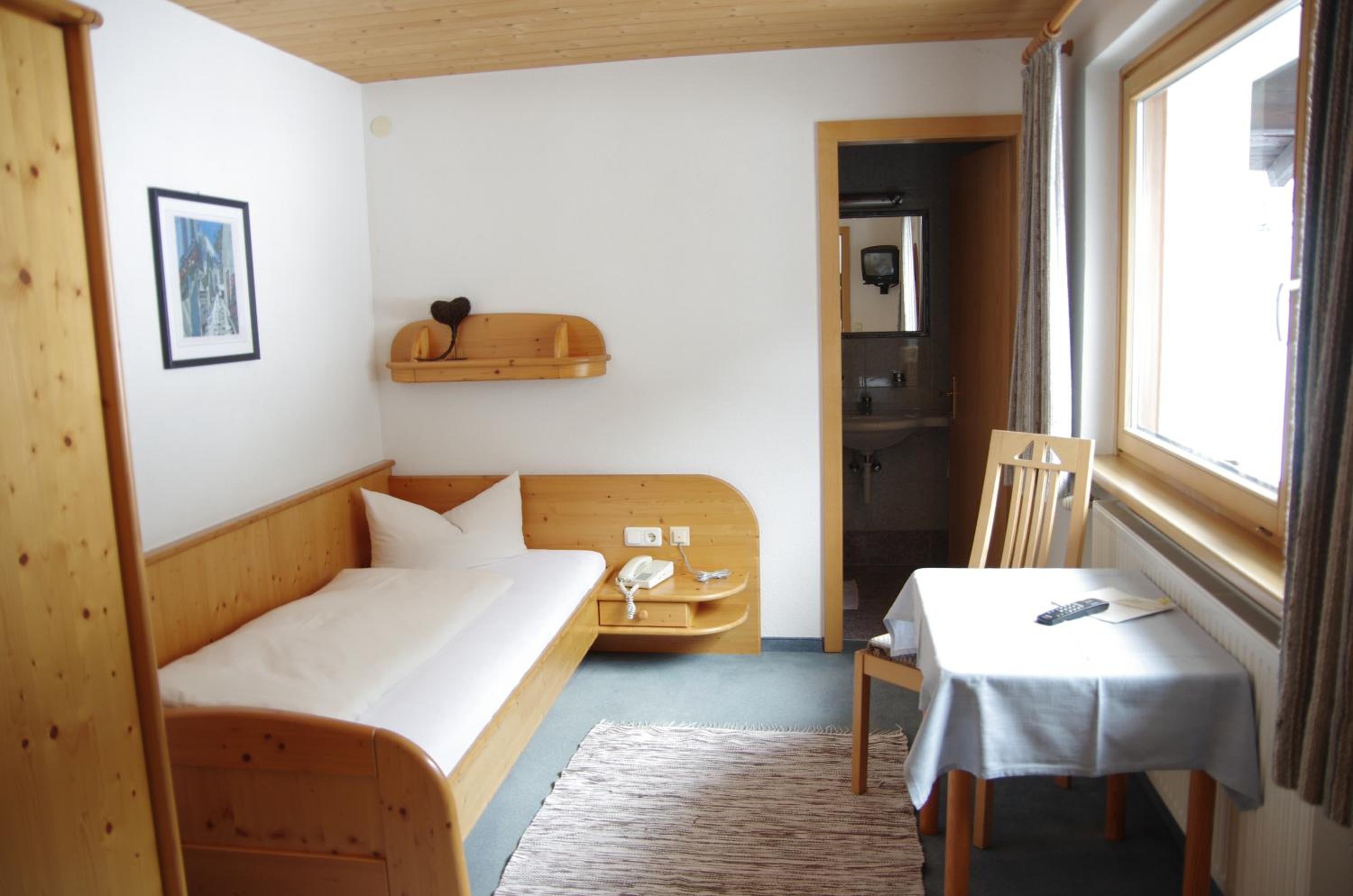 Single Room photo 1