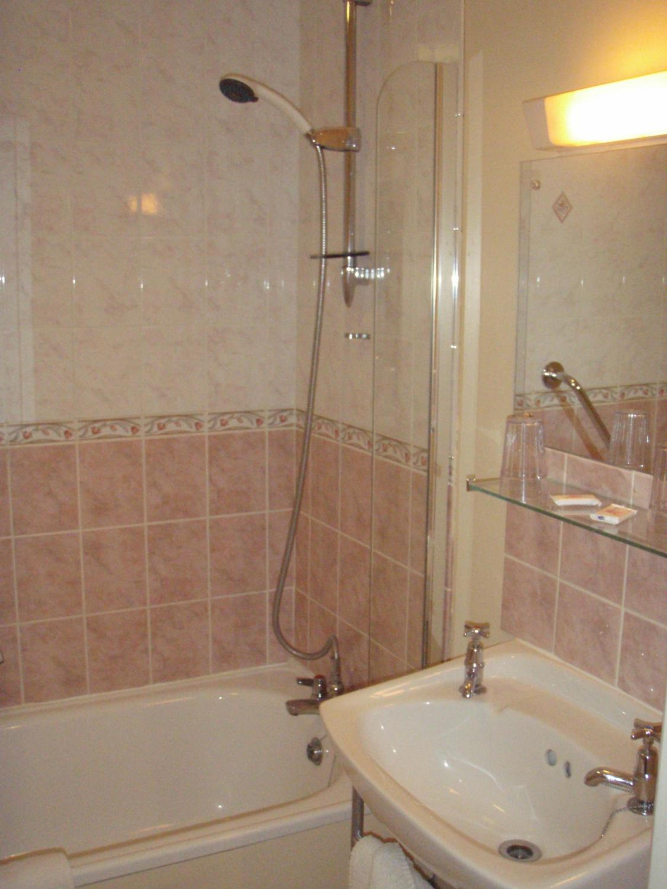 Twin Room - Photo 4
