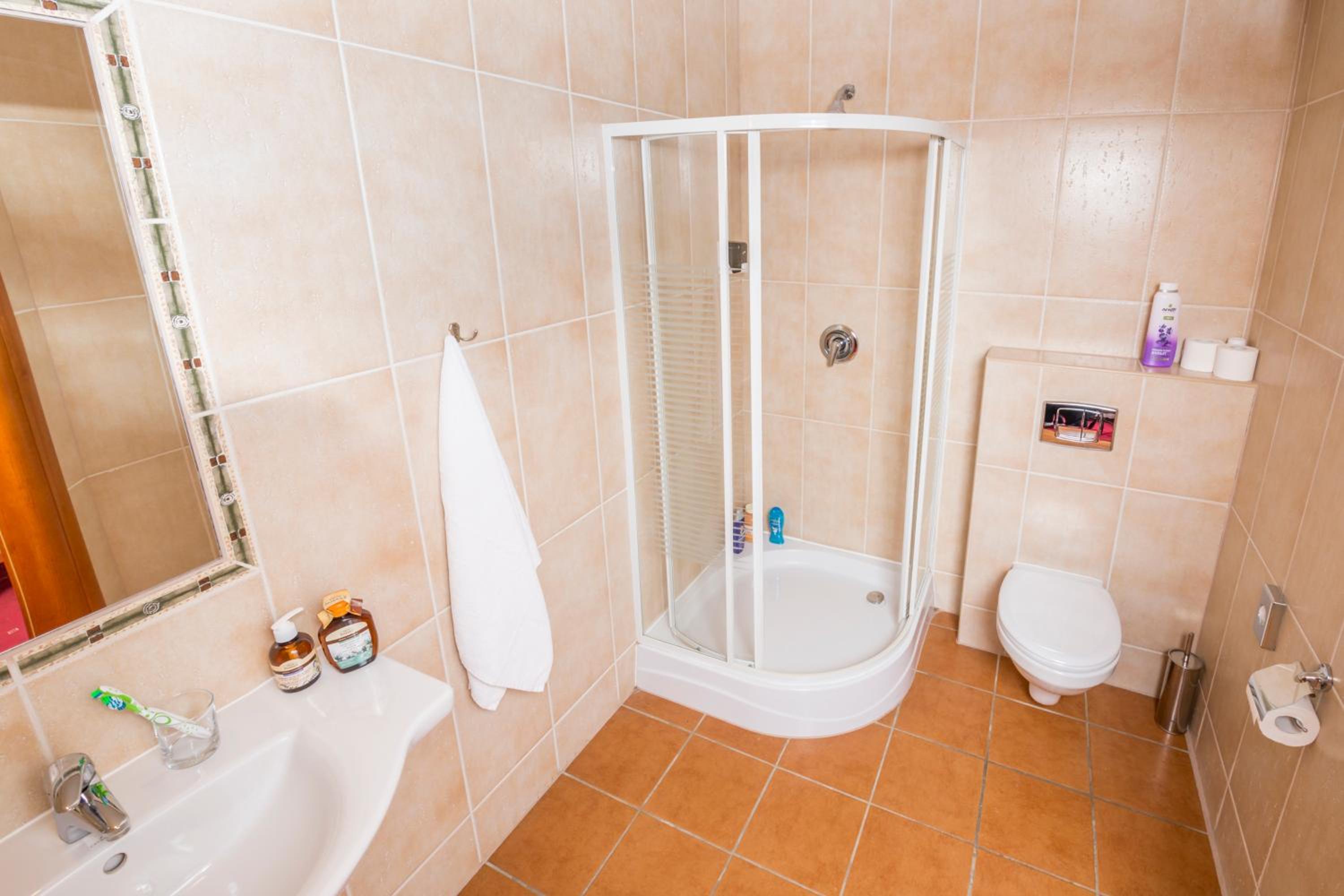 Double Room - Photo 2