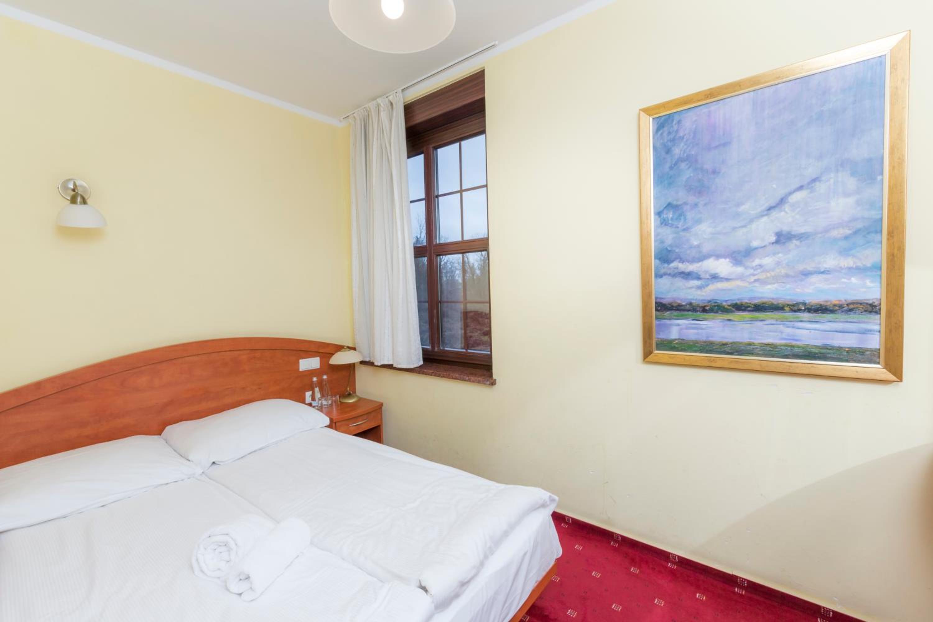 Double Room - Photo 4