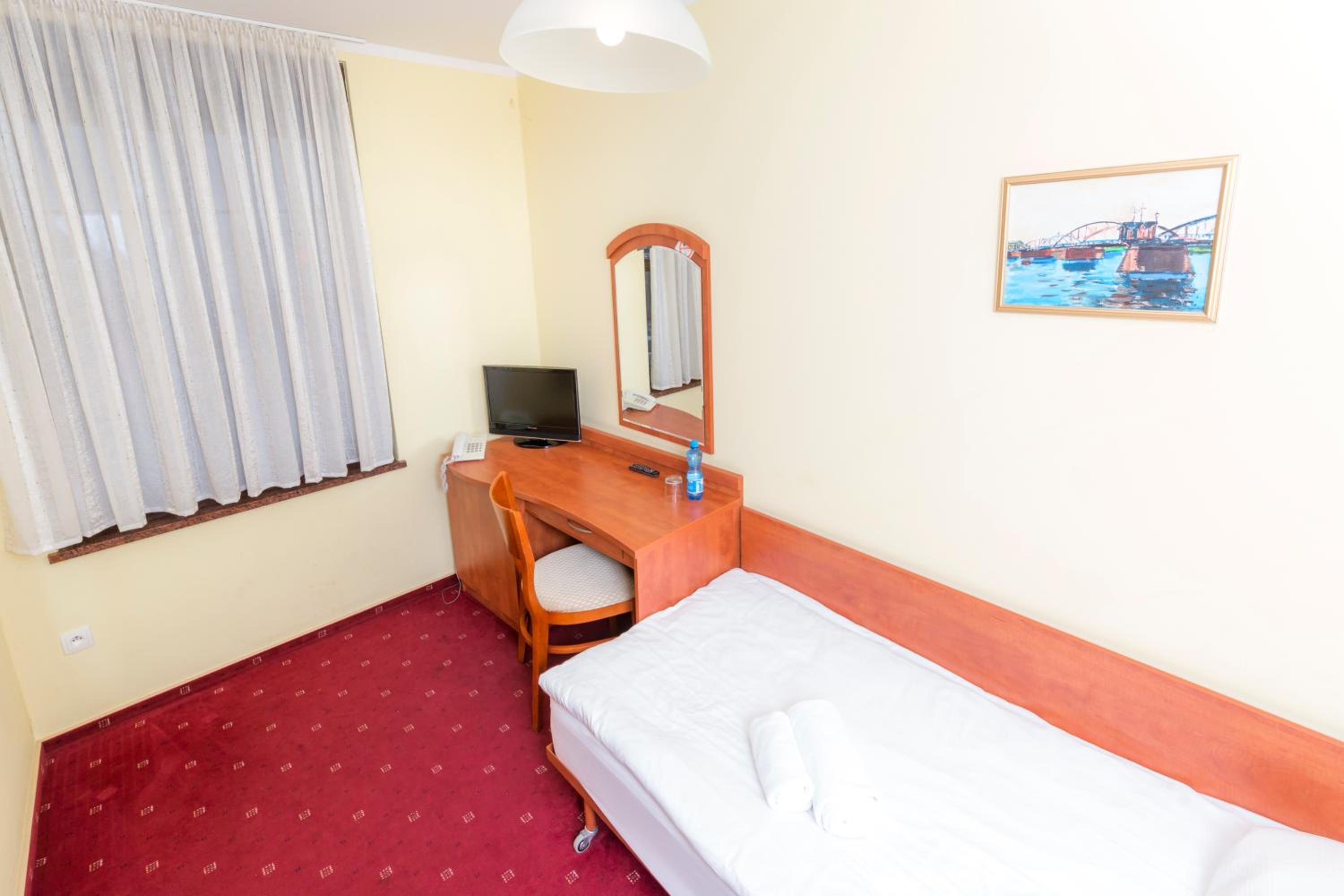 Single Room photo 3
