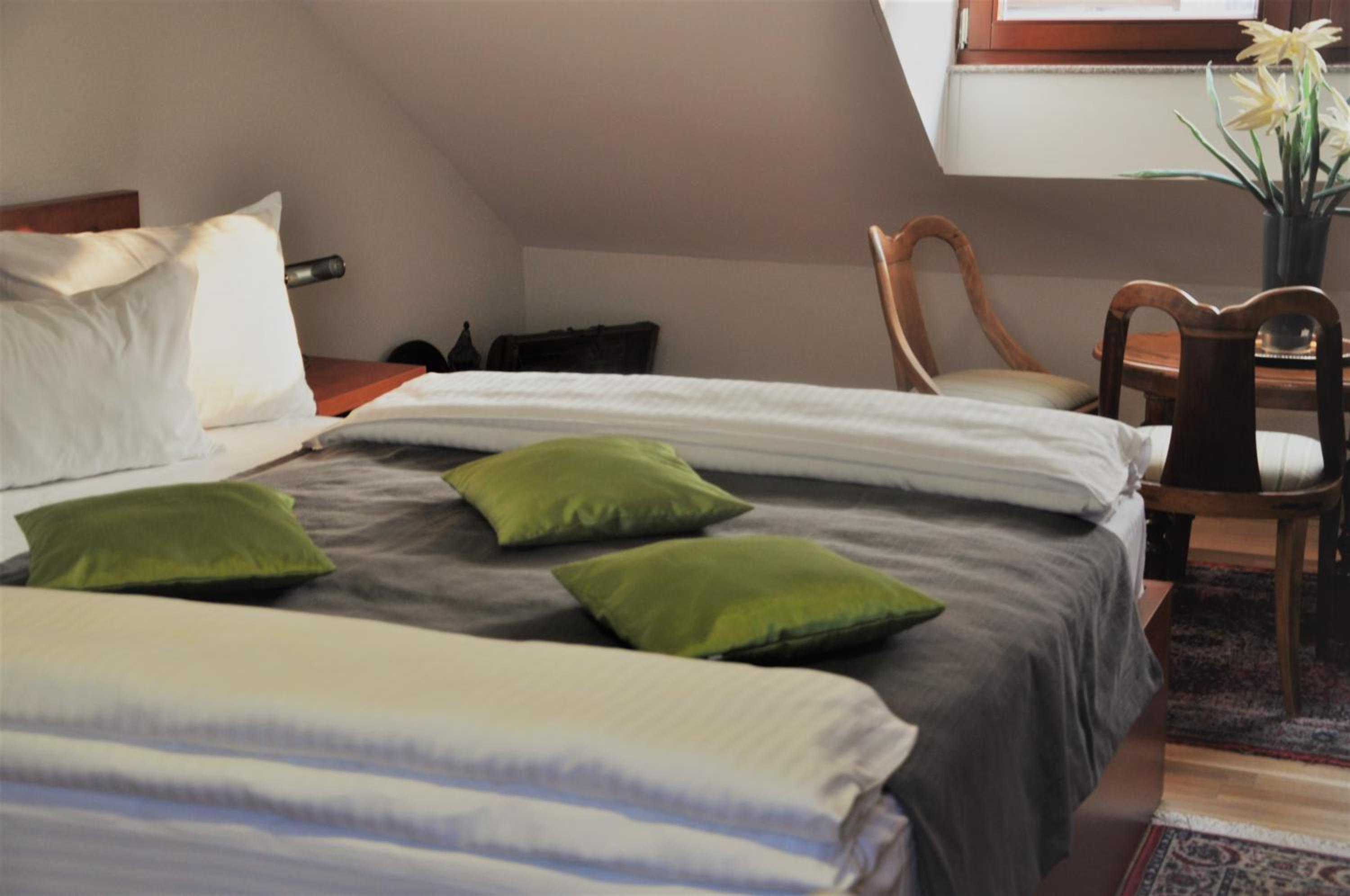 Triple Room - Photo 12