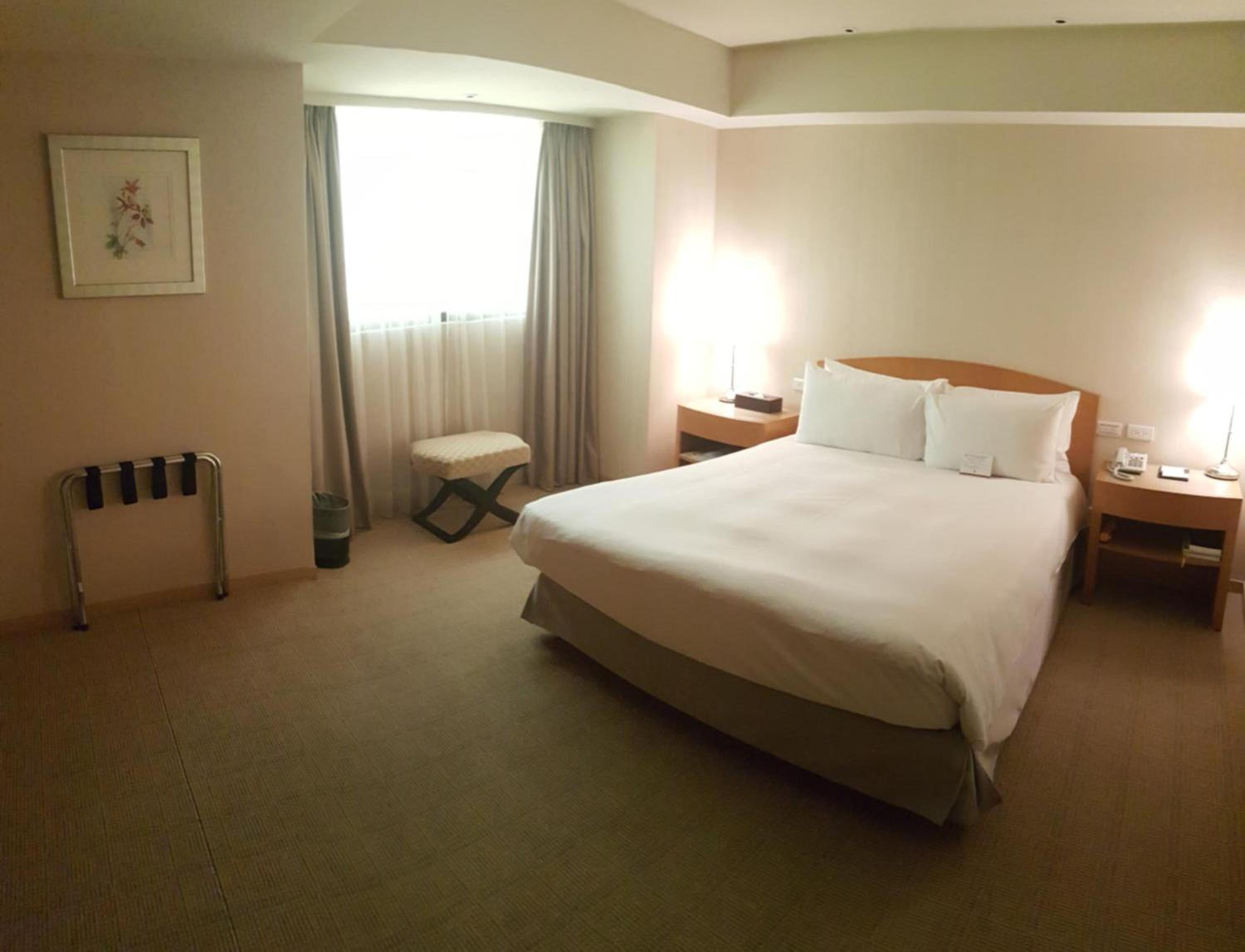 Deluxe Suite - Photo 3