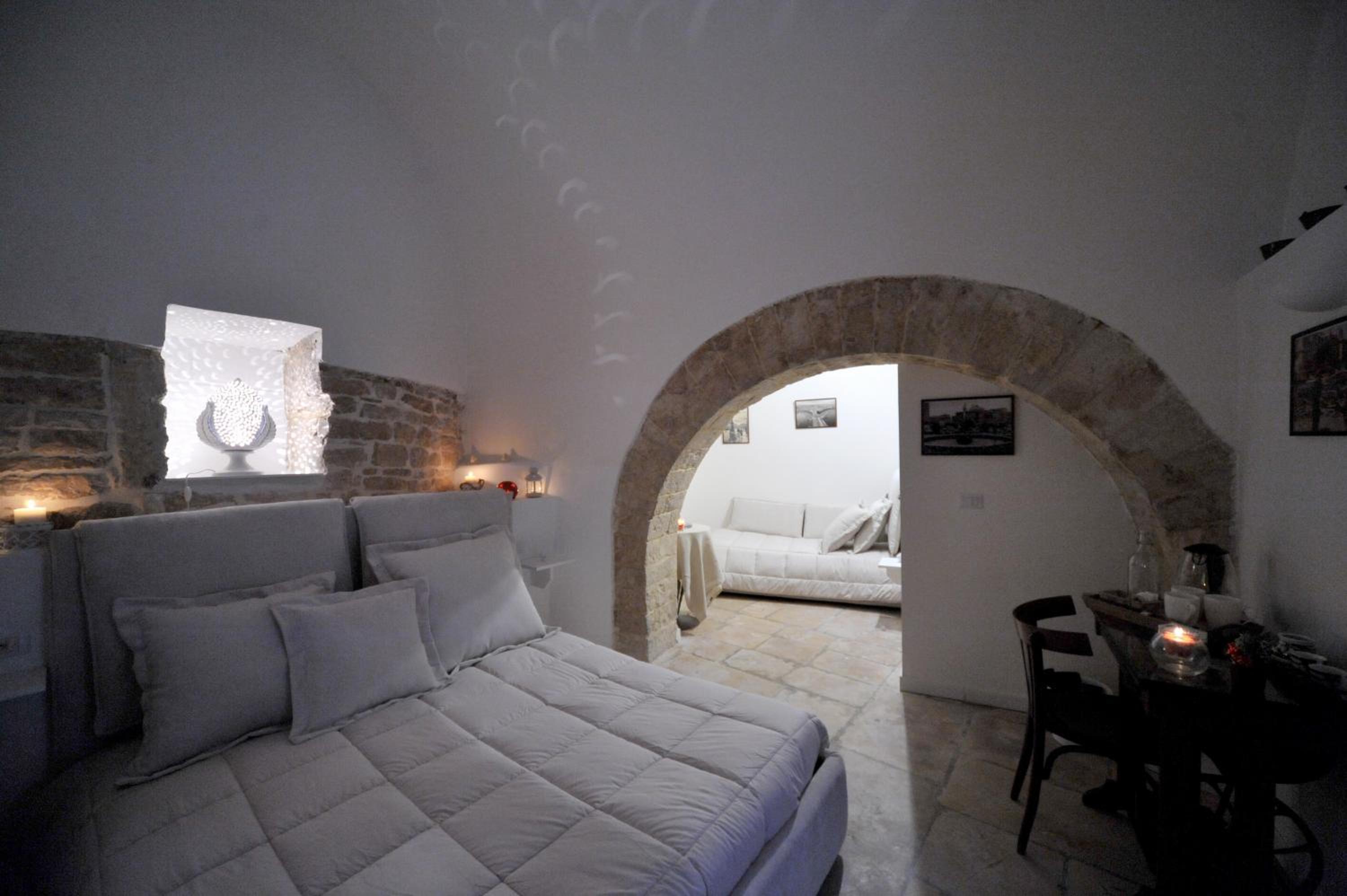Comfort Triple Room with Shower - Photo 9