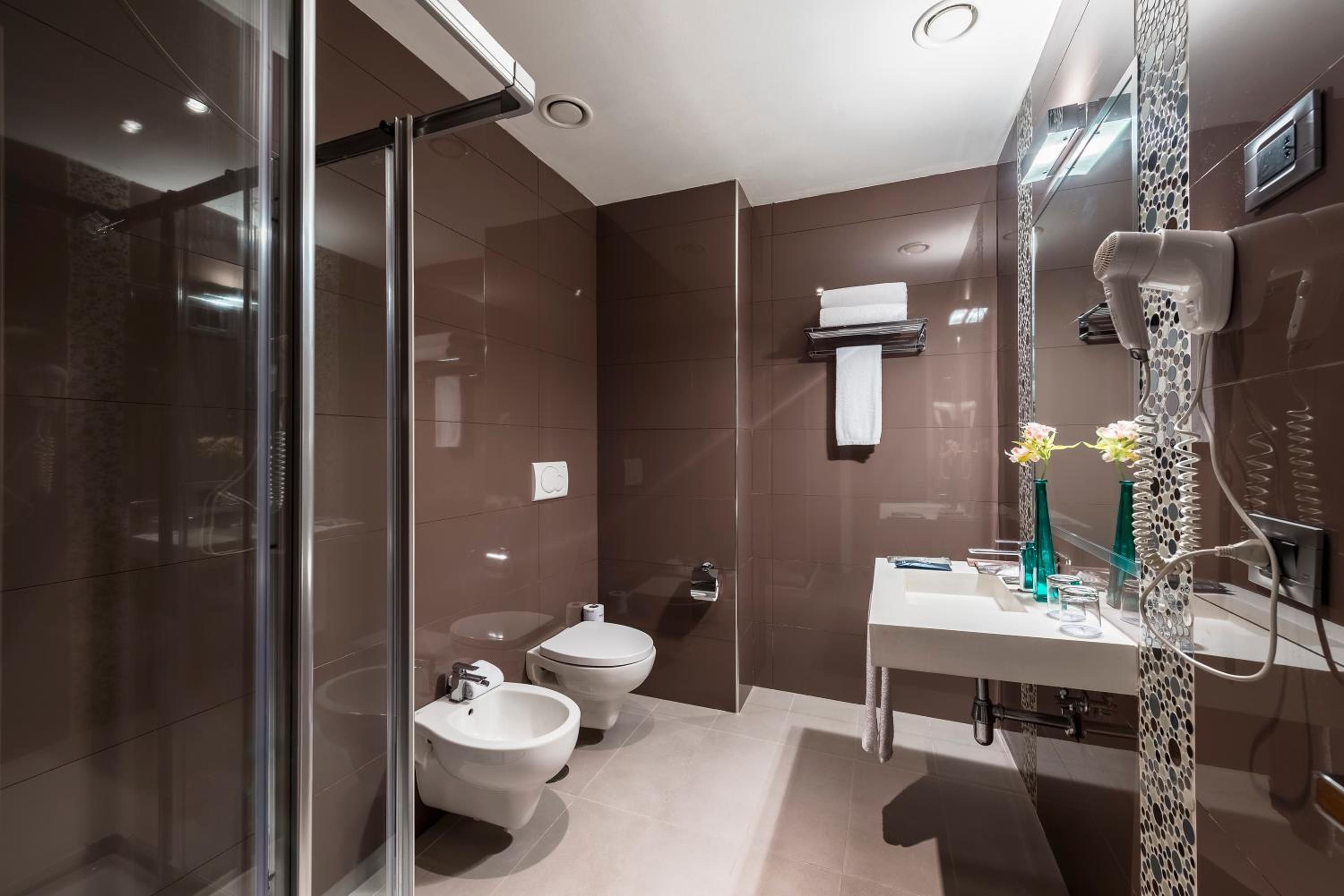 Executive Room (2 Adults + 1 Child)