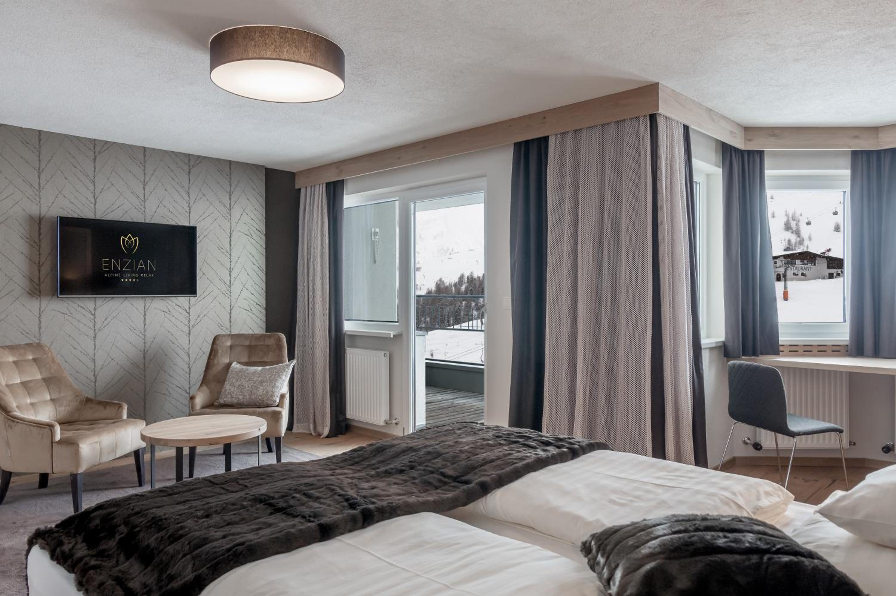Deluxe Junior Suite